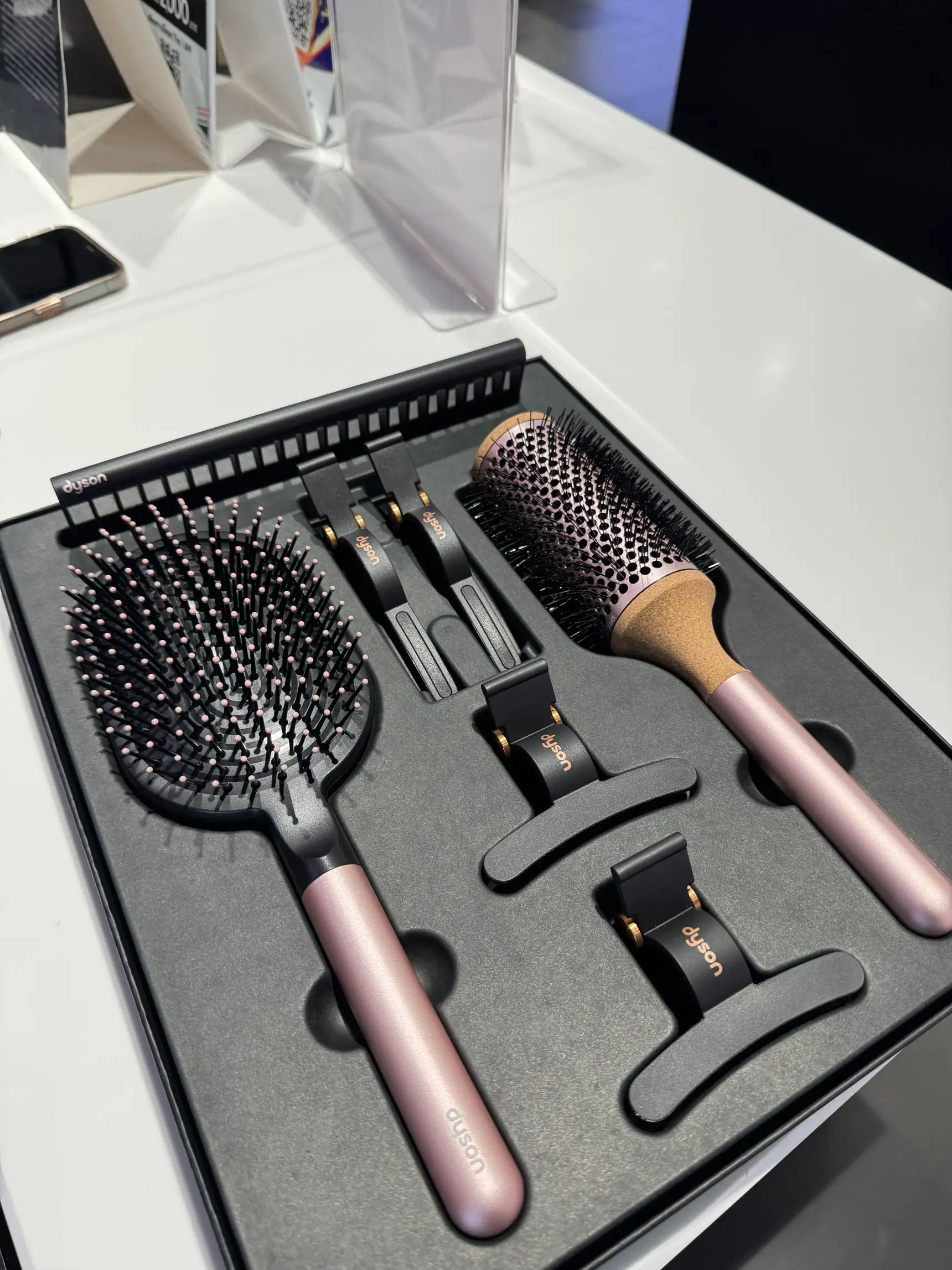 V11 cordless vacuums | Dyson Canada