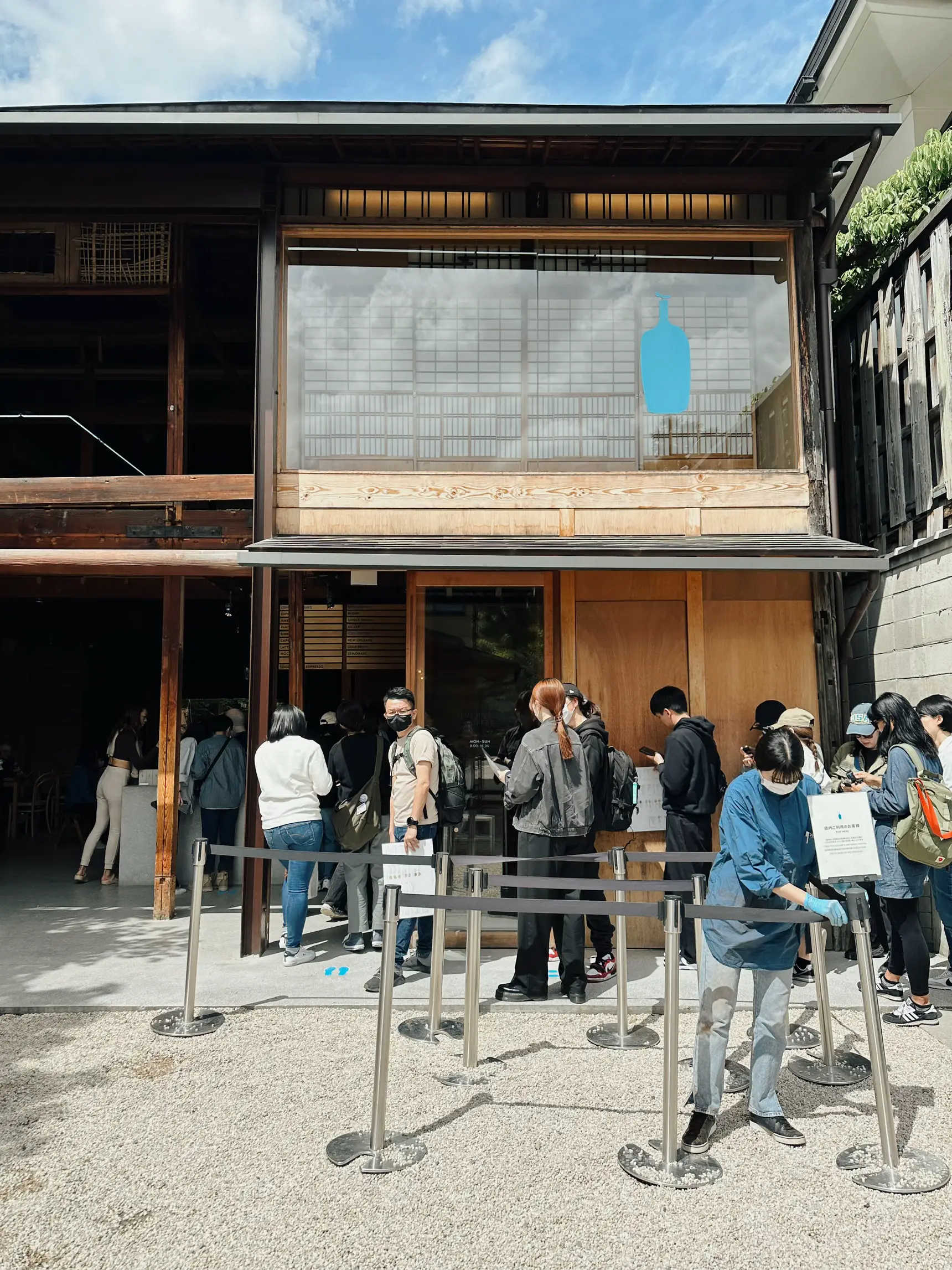 Grand Opening! Blue Bottle Coffee enters Kyoto in eye-catching