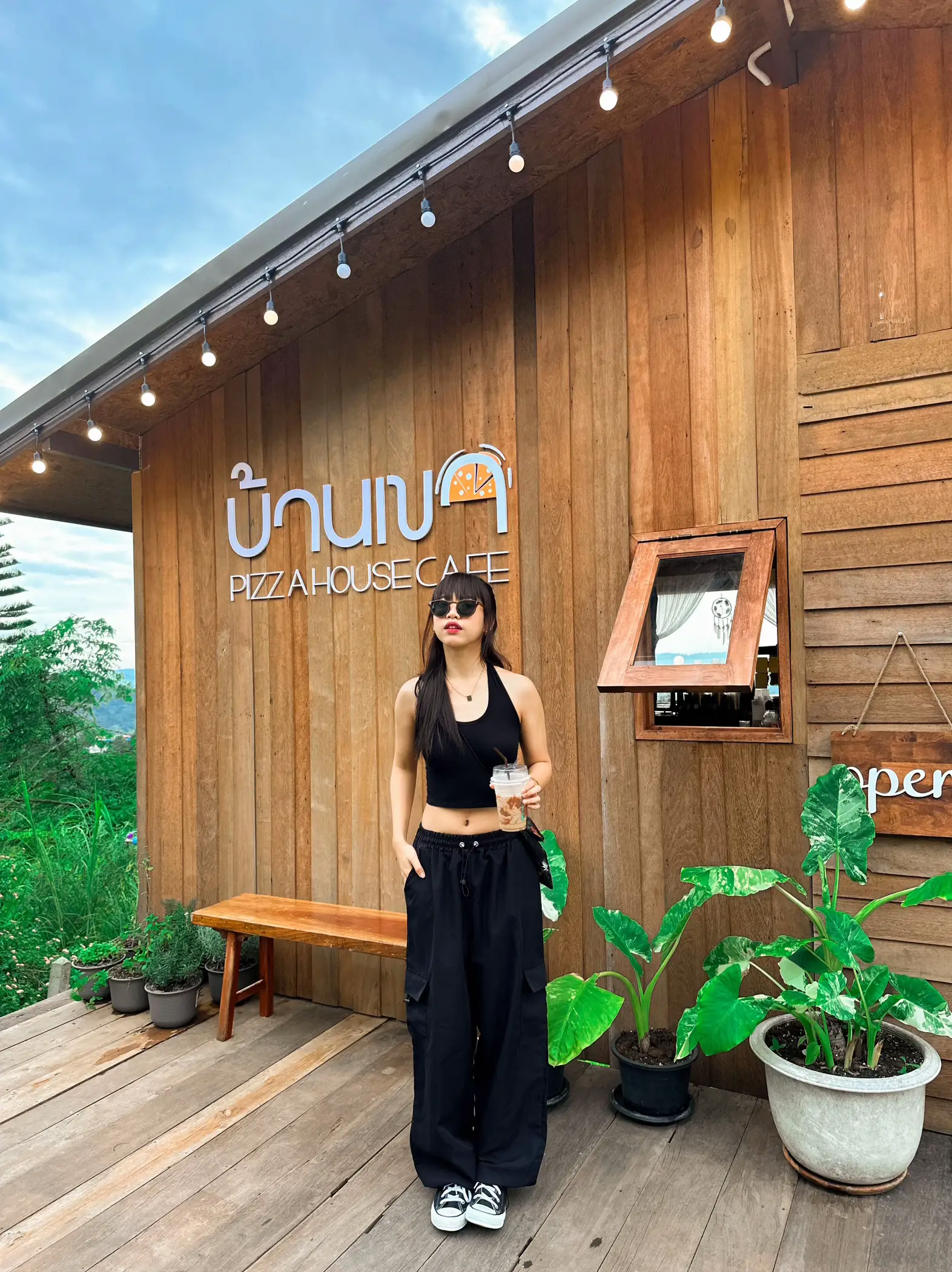 HIS HOME PIZZA HOUSE CAFE HIM COW Gallery posted by Piyathida Ploy