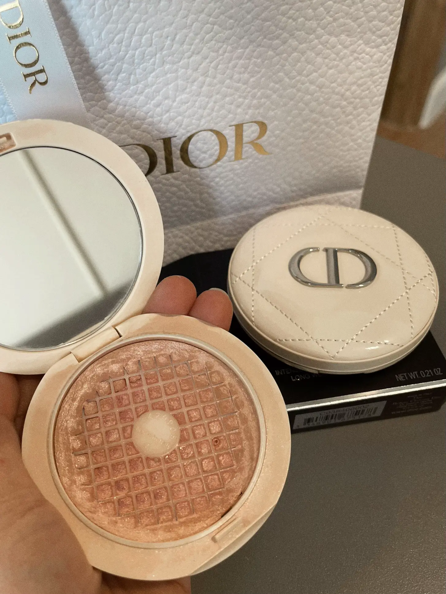 ディオールフォーエバークチュールルミナイザーDior Forever Couture 