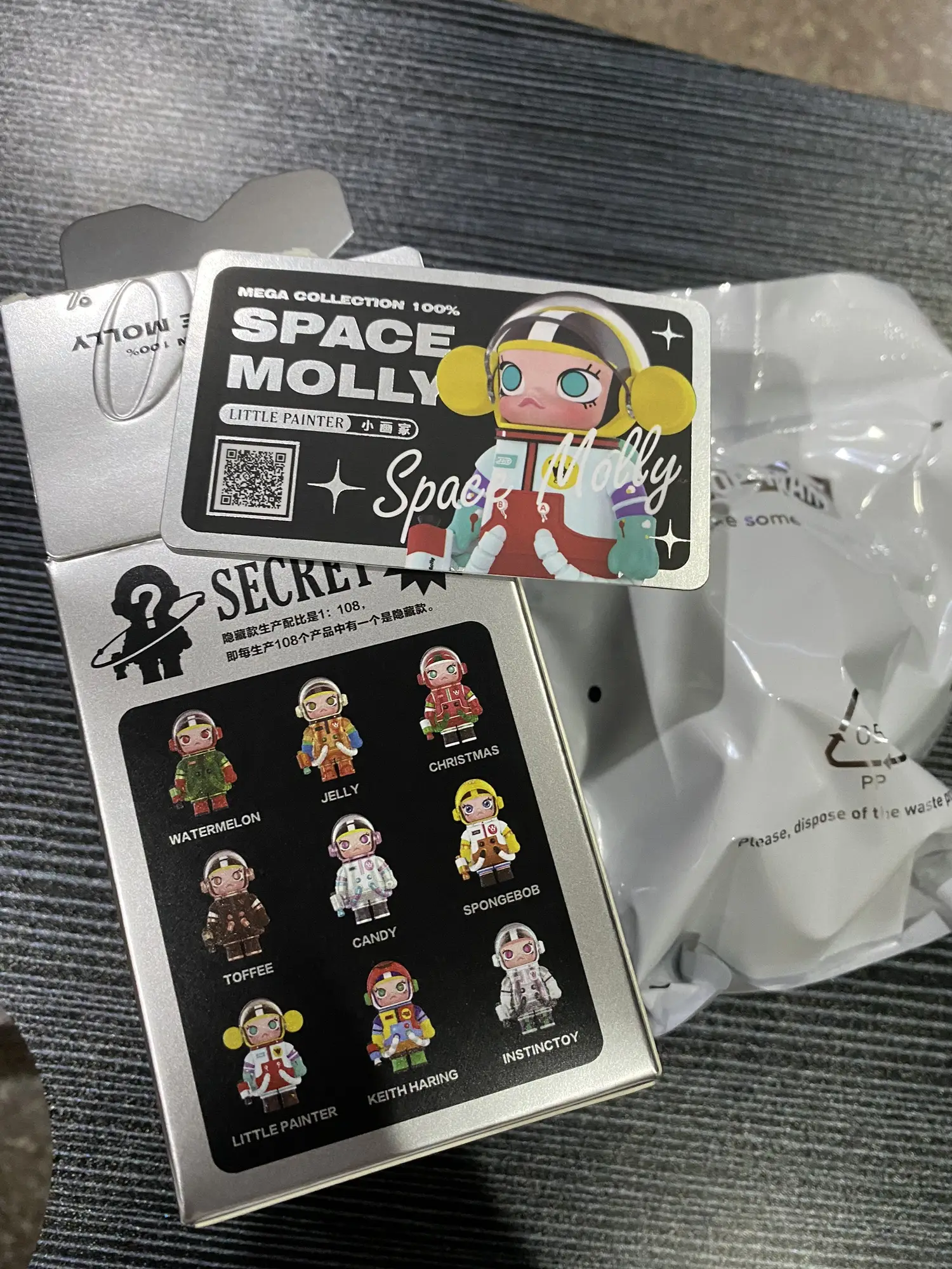 Little Painter | Space Molly | The First Art Toy In Life | Gallery posted  by Lunlunlaaa | Lemon8