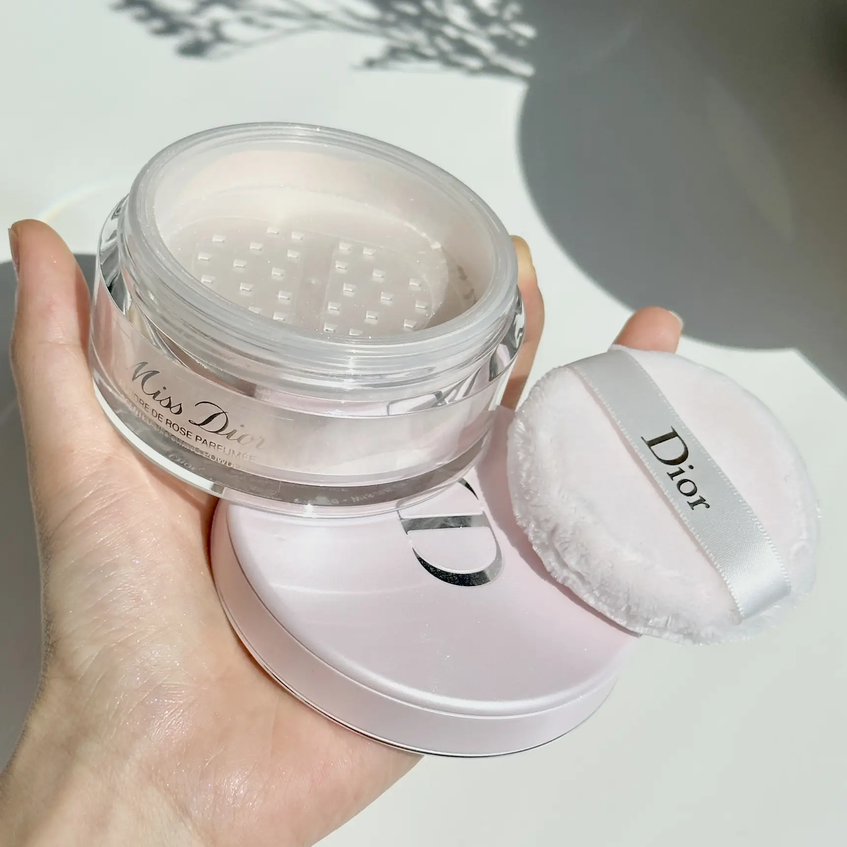 Miss dior blooming online body powder