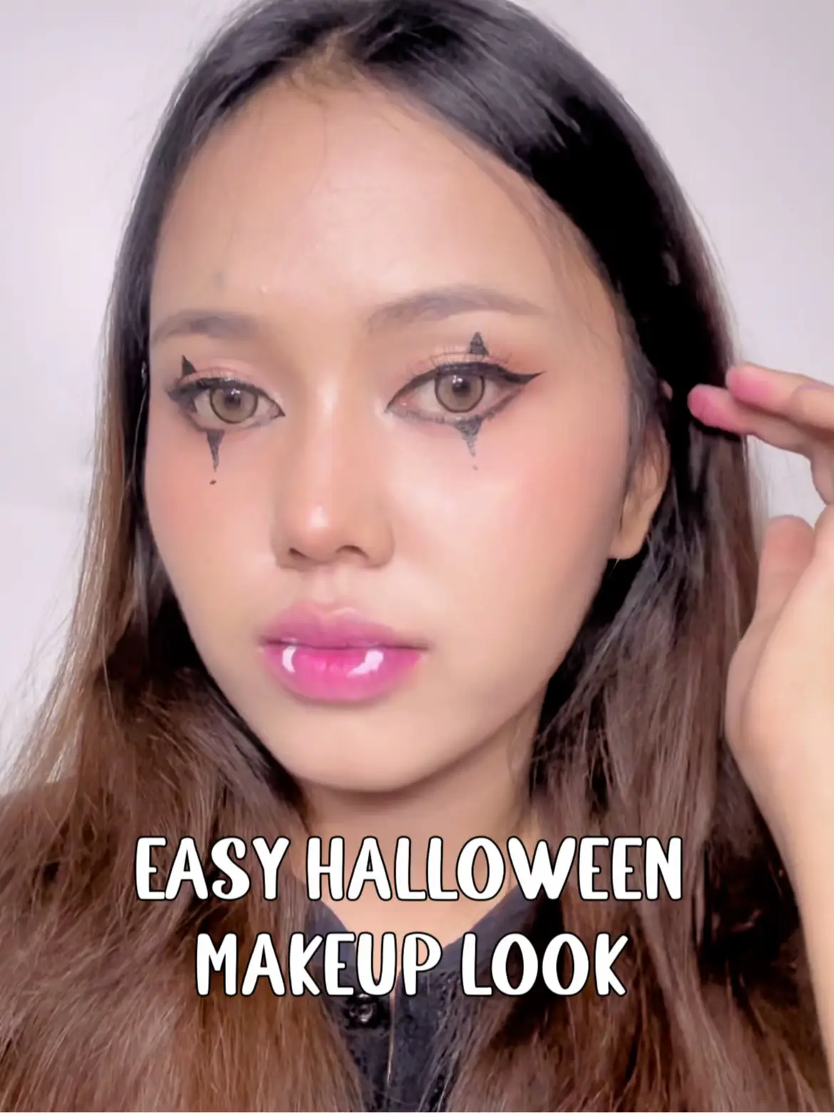 Liquid Latex Tutorial for Halloween, Video published by Katelynn 💗