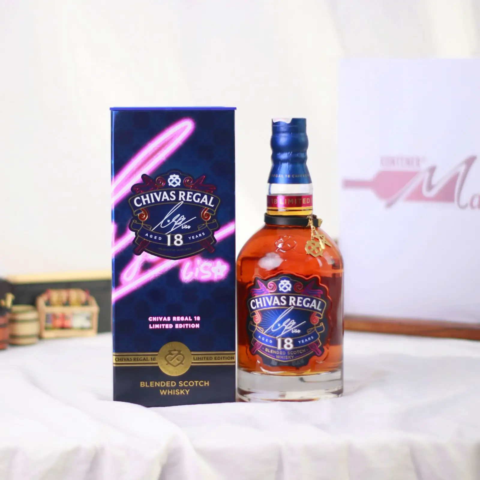 CHIVAS REGAL 18 years LISA Limited Edition | แกลเลอรีที่โพสต์โดย หญิงขอ ...