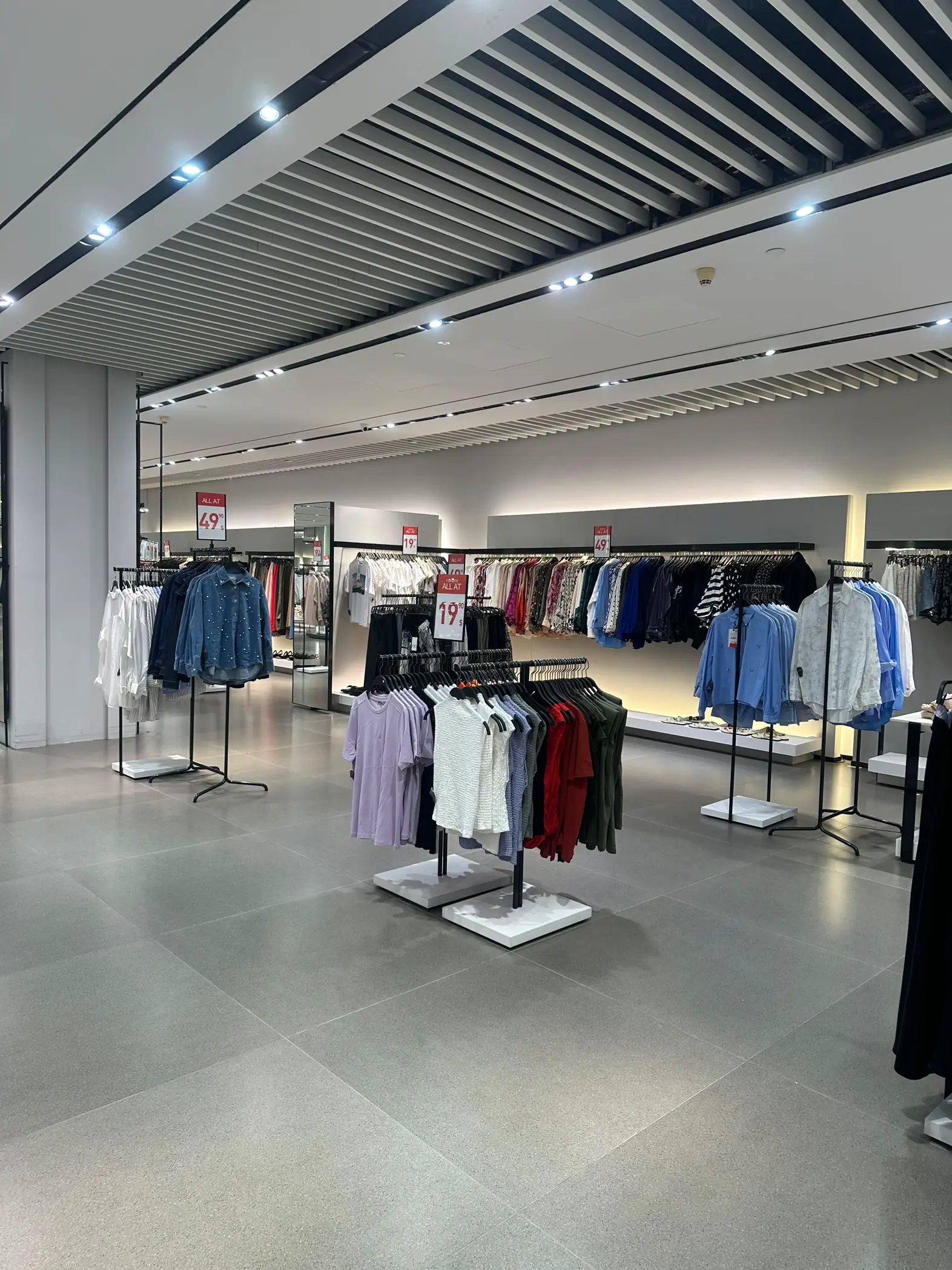 zara clothing price