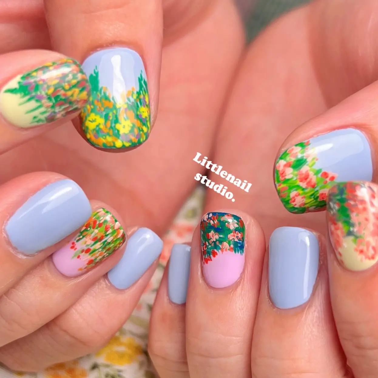 パステルトーンの花のネイルパターンのアイデア🌷  🌻🌹🌲 | little.nailstdoが投稿したフォトブック | Lemon8