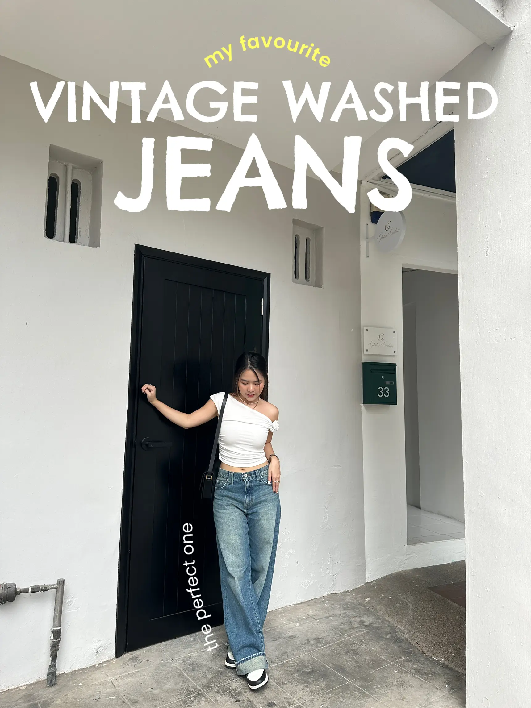 Pleated triangle detail light wash jeans – Lada Vintage