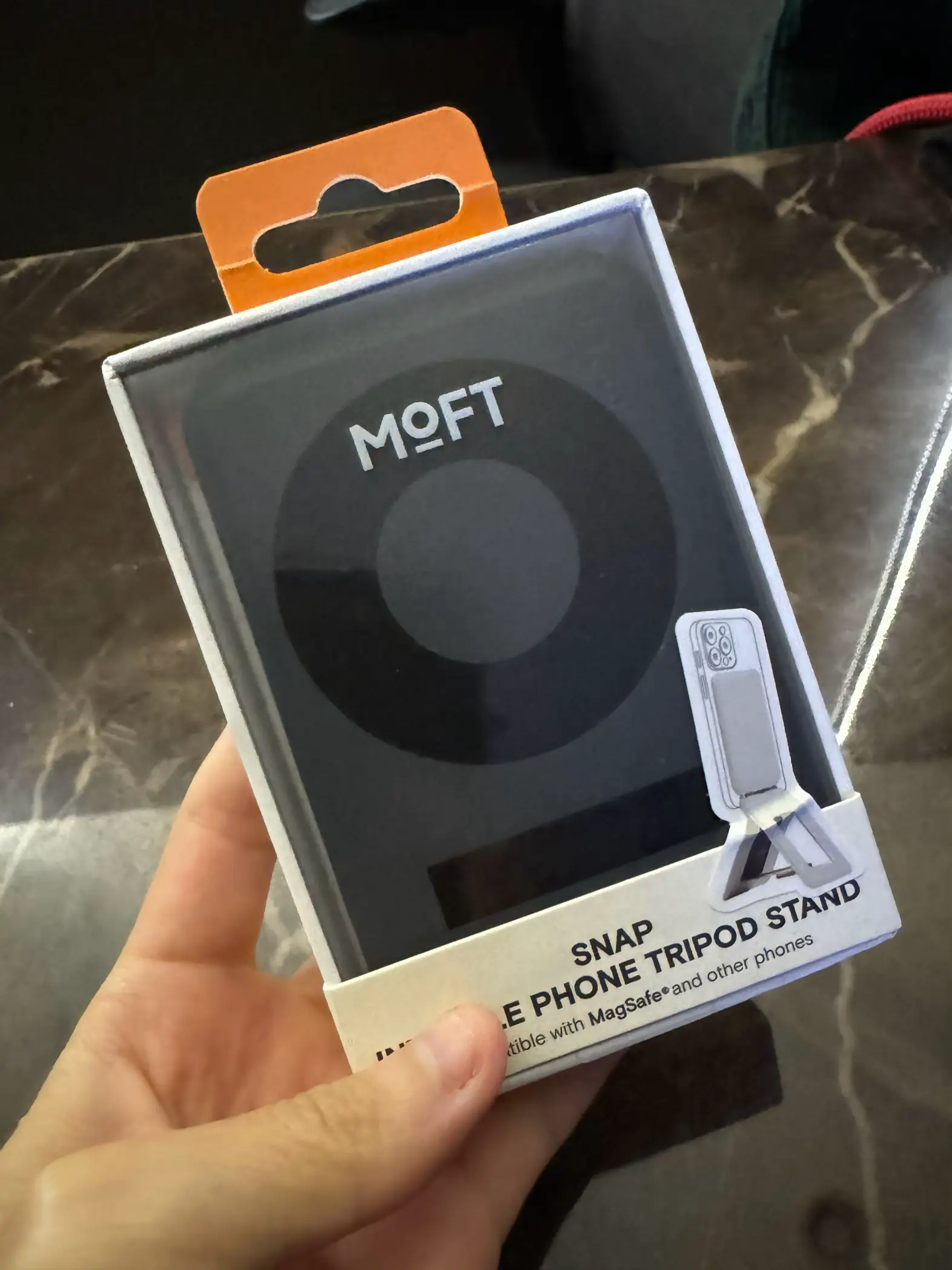 MOFT Snap-On Phone Stand & Wallet with MagSafe ขาตั้ง Smartphone