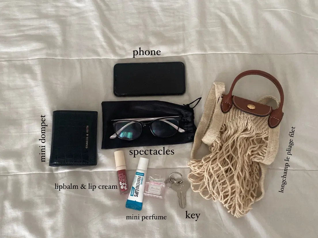 What fits inside the Longchamp Le Pliage Xs Filet Knit Crossbody Bag✨❤