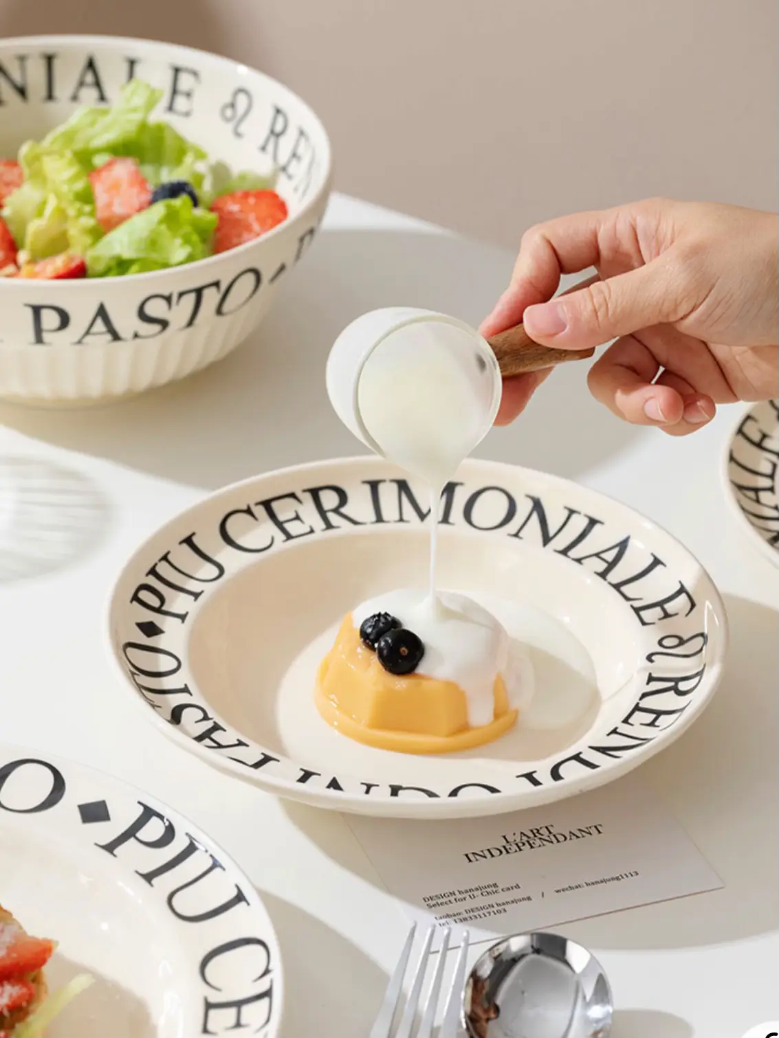 Minimalist plate set. Wear anything to eat.🍽️ | Gallery posted by Khun ...