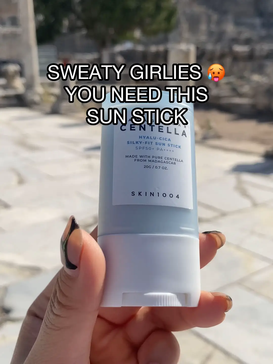 SWEAT AND SEBUM? No problem with this sun stick!'s images