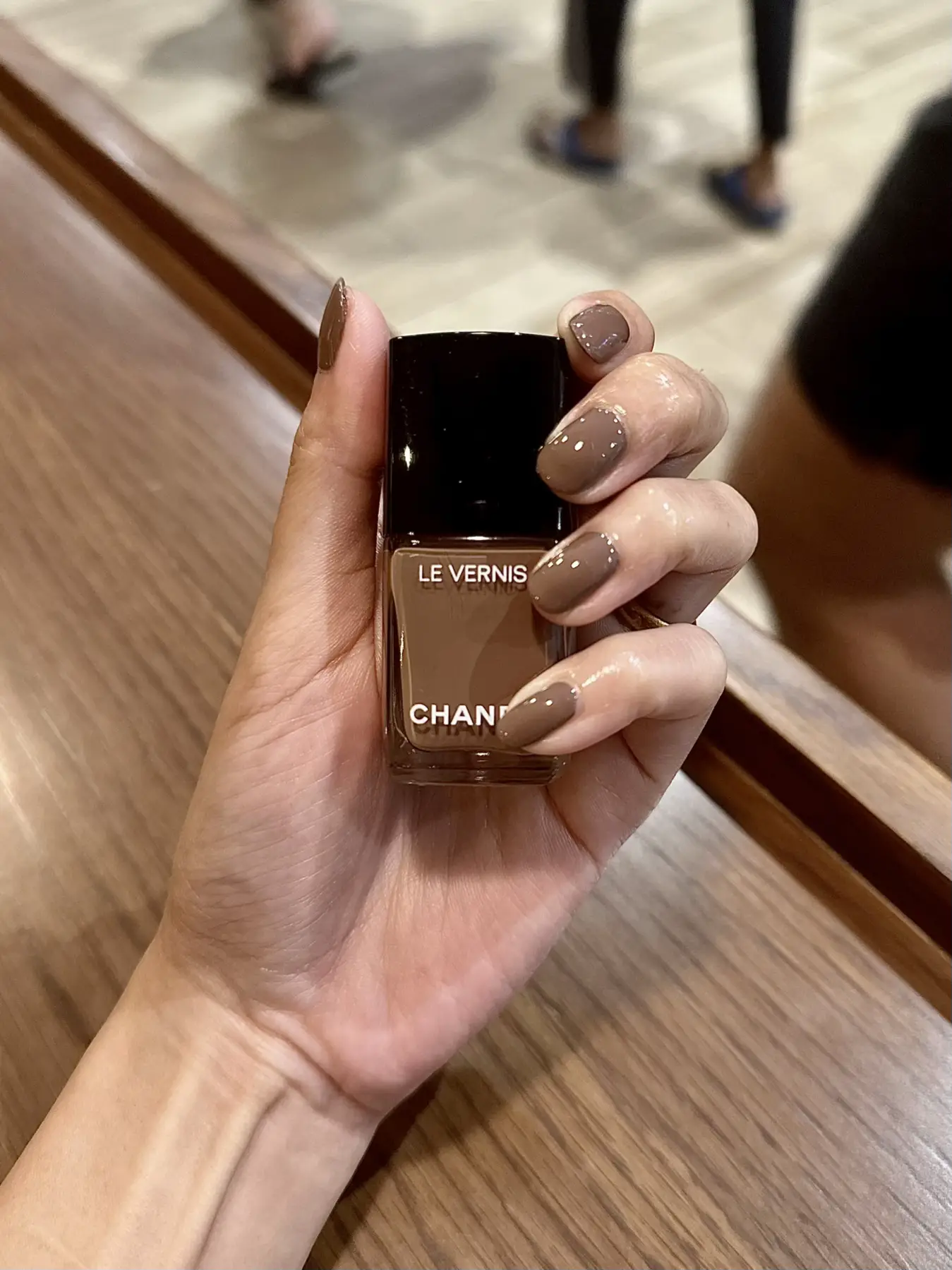 Chanel Le Vernis Nail Colour 105 - PARTICULIÈRE | Gallery posted by Minz  LadyMaFiAz | Lemon8