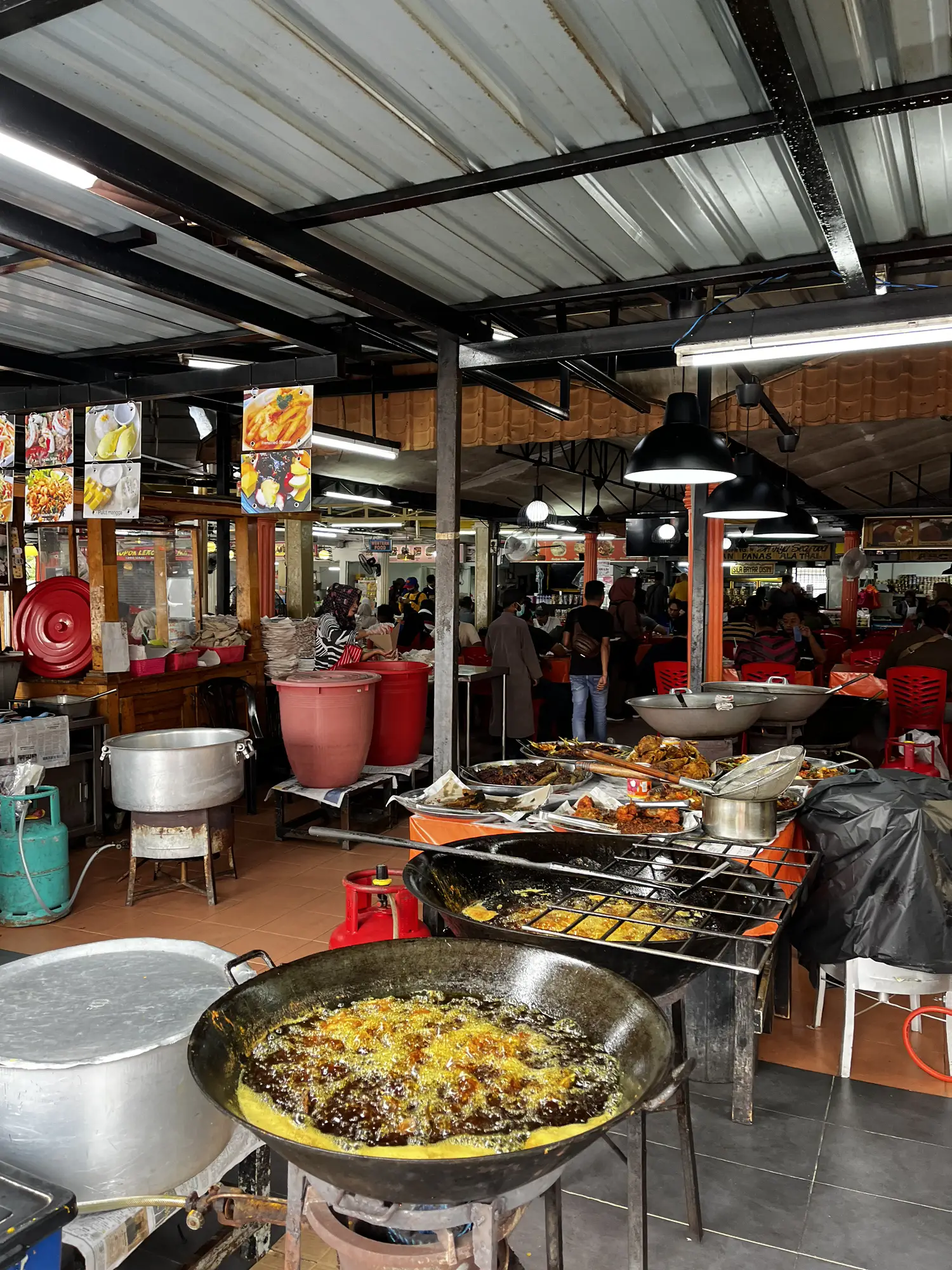 Port Makanan Lauk Tengah Hari di Sri Gombak 😍 | Galeri disiarkan oleh J ...