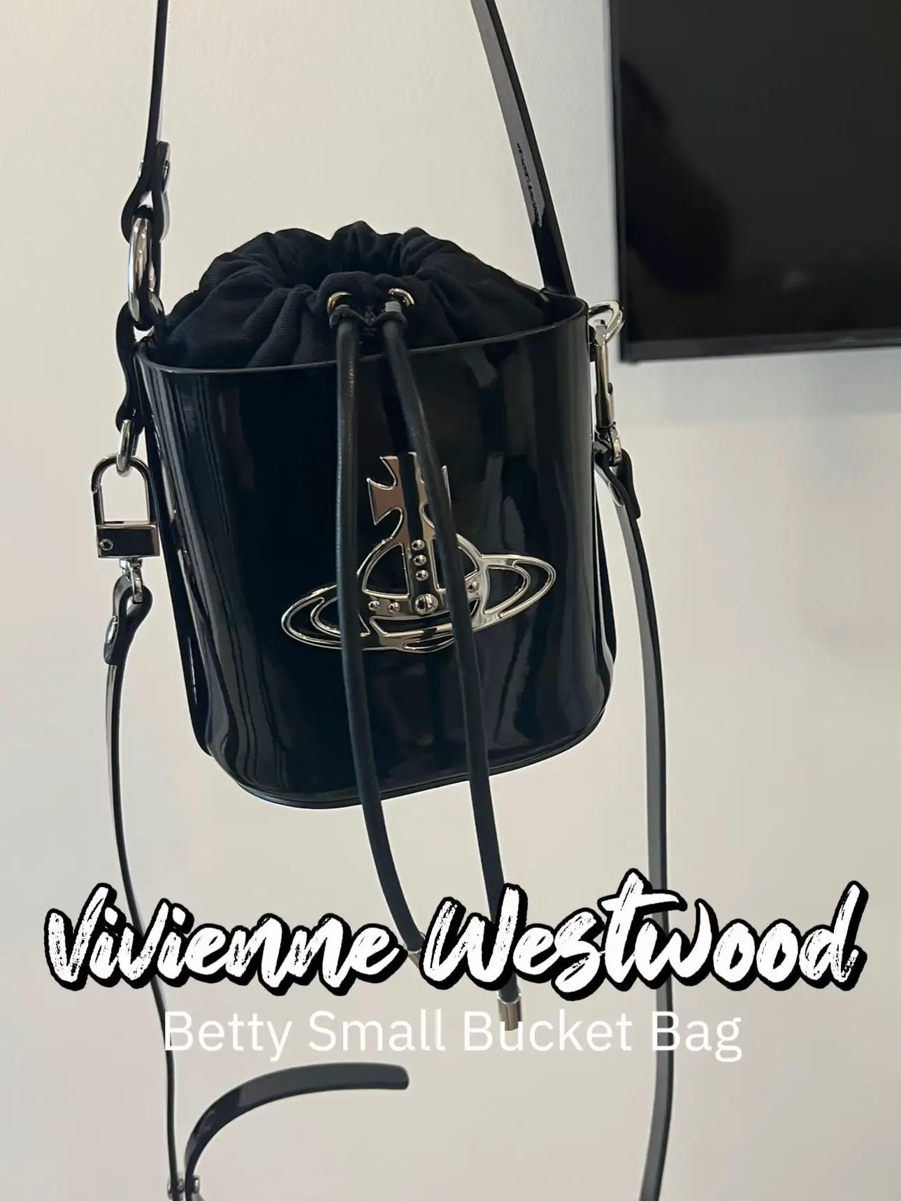 Tiny But Cool Vivienne Westwood Bag Gallery posted by lerbchu