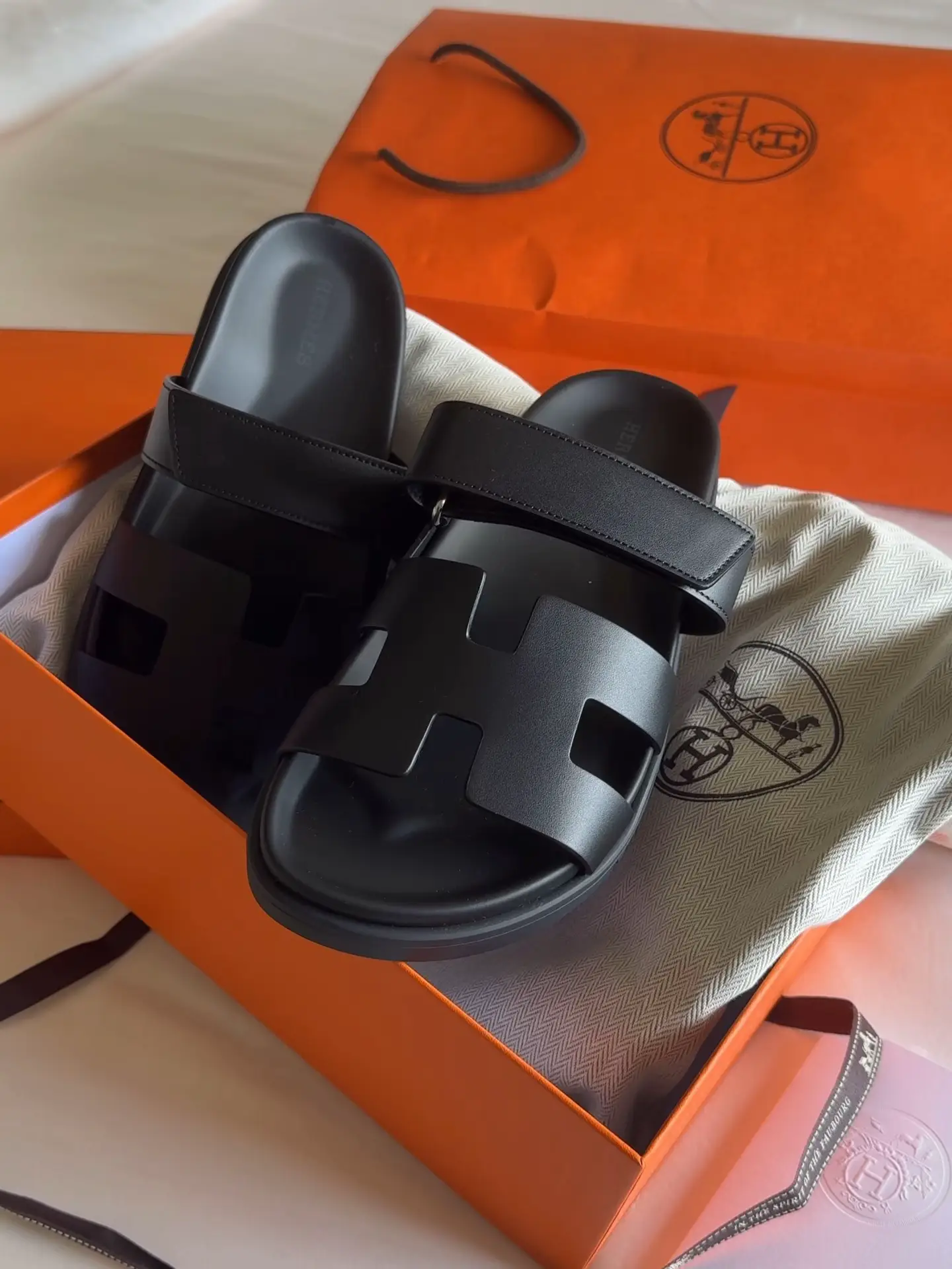 Unbox My Comfortable Chypre Hermes Sandals: A Stylish Review display picture 1