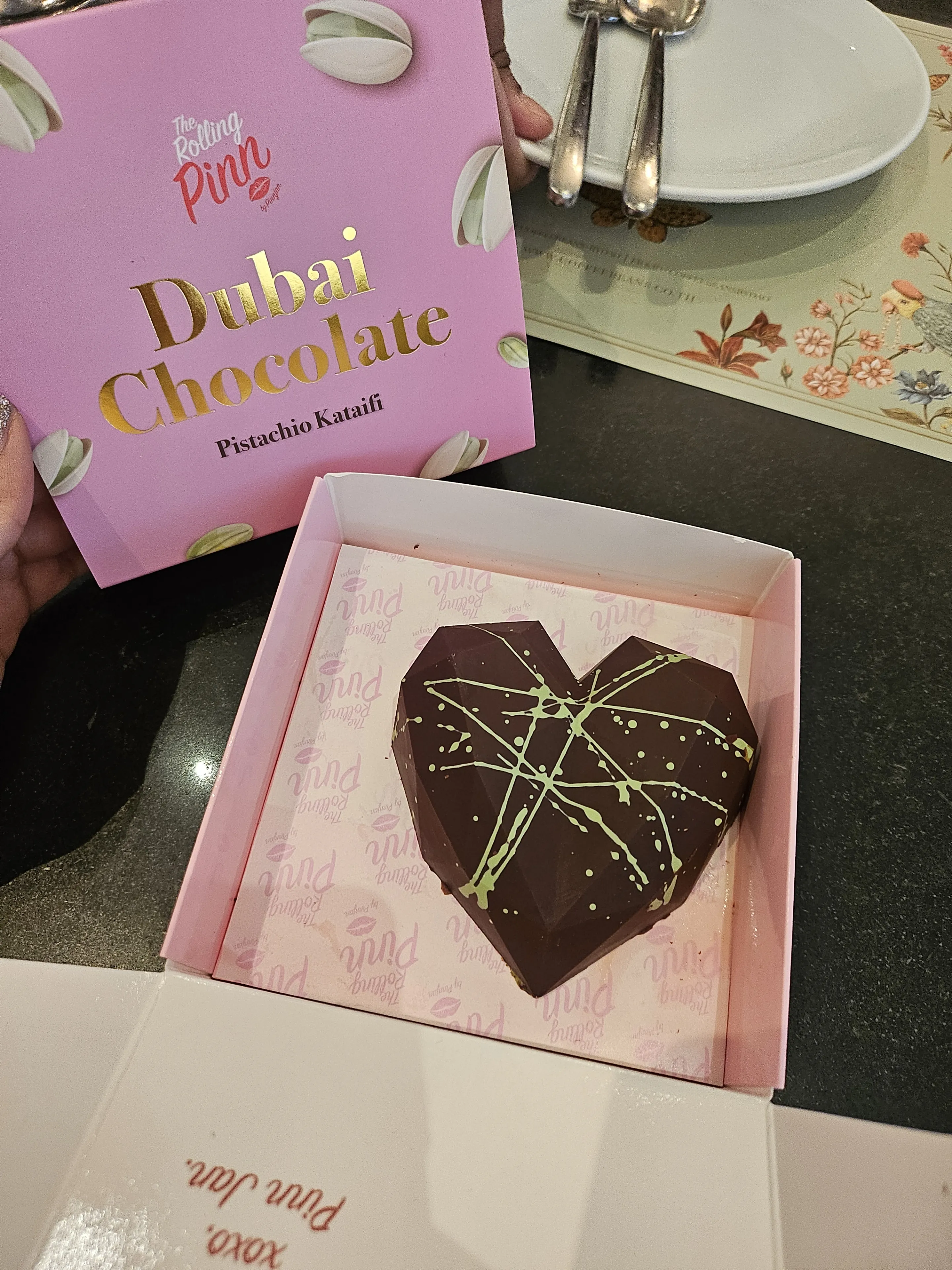 未使用近い❣️ ドバイで買った限定版です❗️