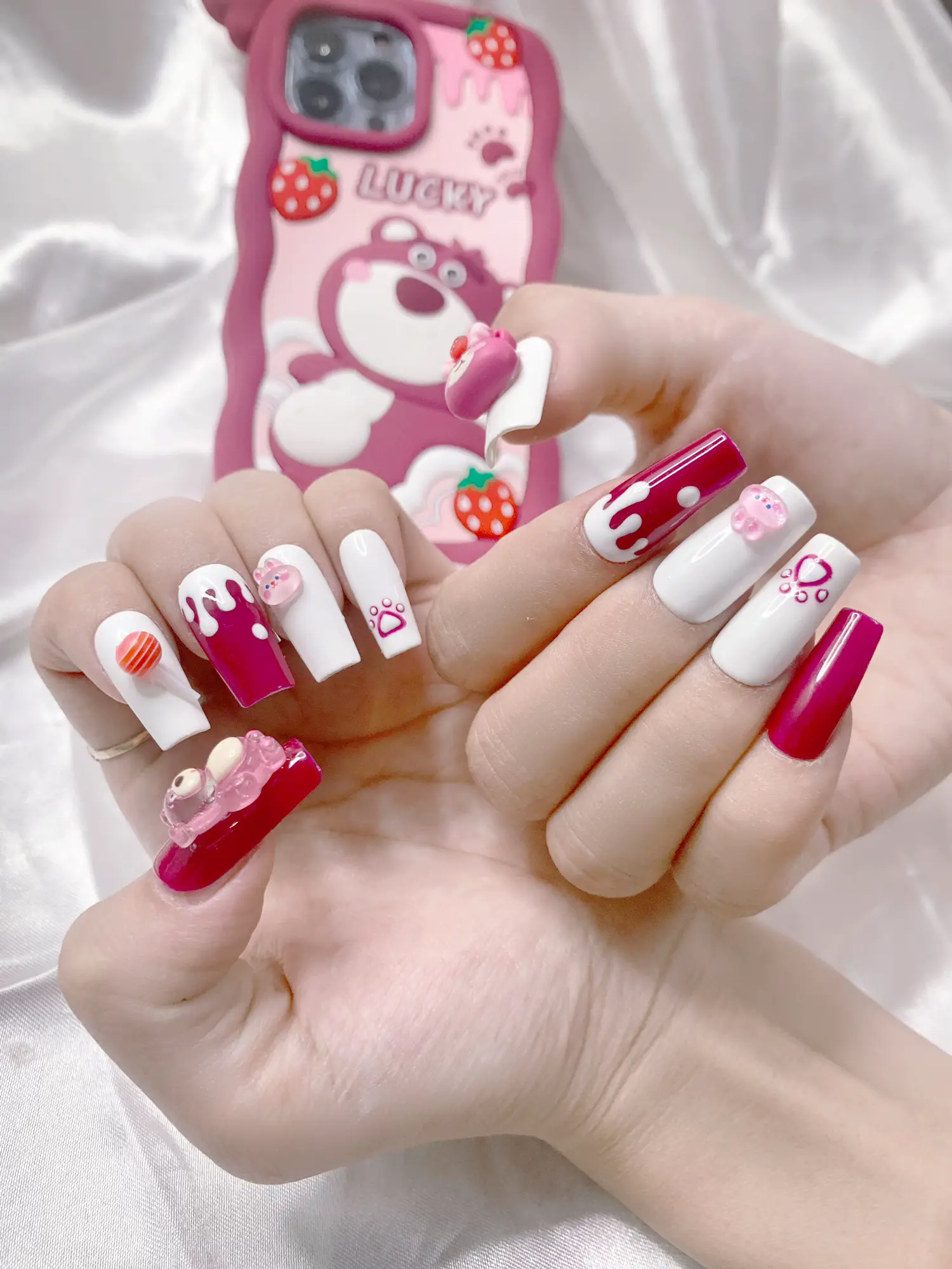 Nailbox hồng gấu dâu | Bộ sưu tập do BichNgoc968 đăng | Lemon8