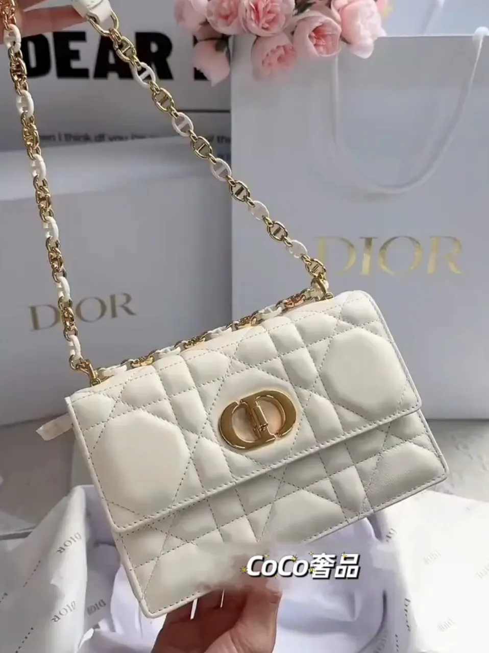 国内即完売】 白い CARO 新作 Dior ディオール ハートポーチ ピンク