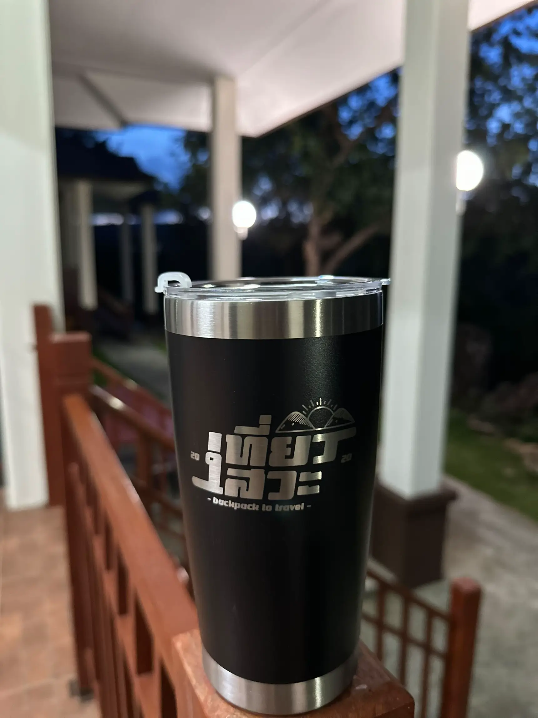 訳あり】YETI 仰々しく イエティ ランブラー ストローキャップ付き 