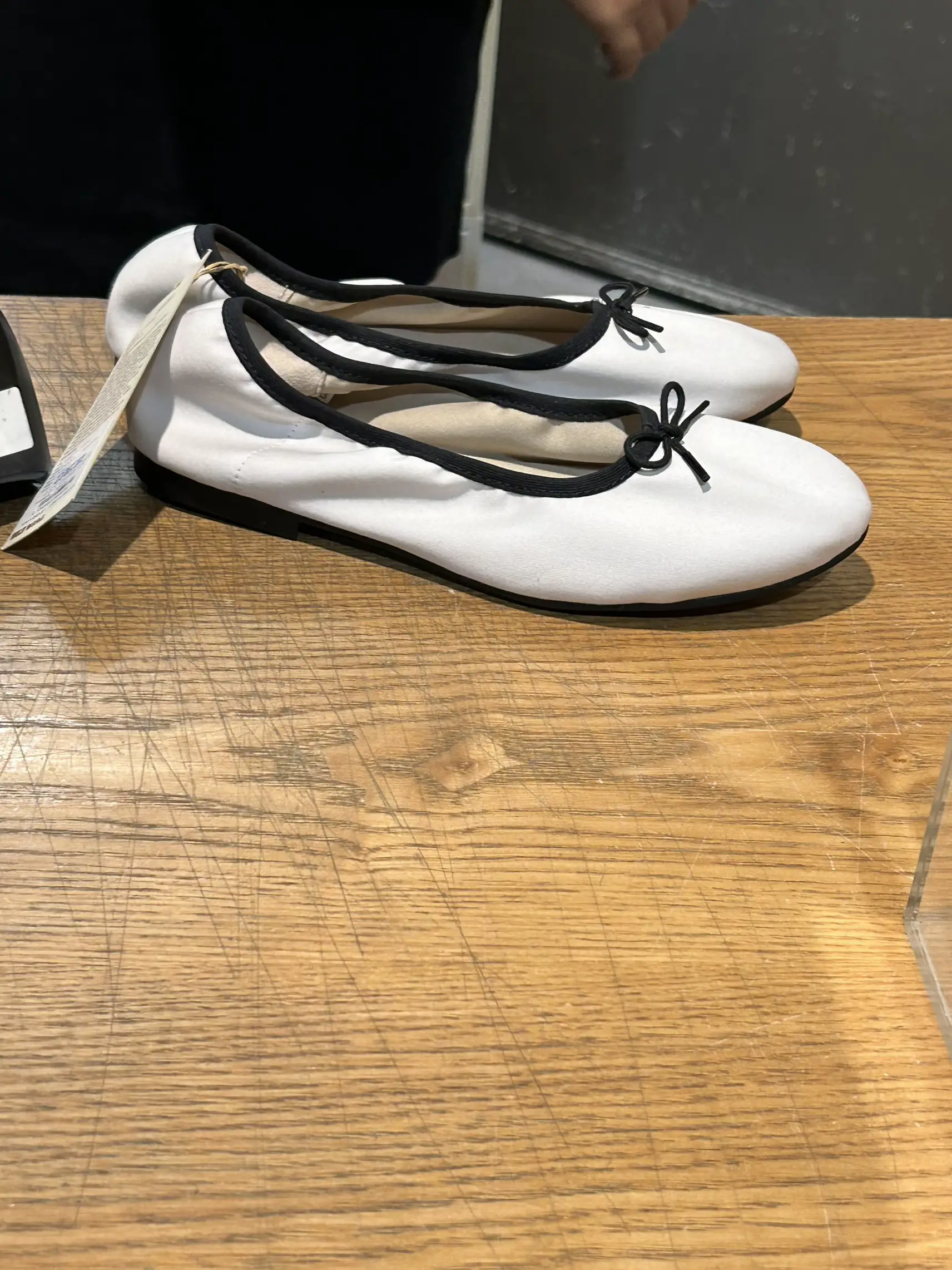 Muji orders ballet flats