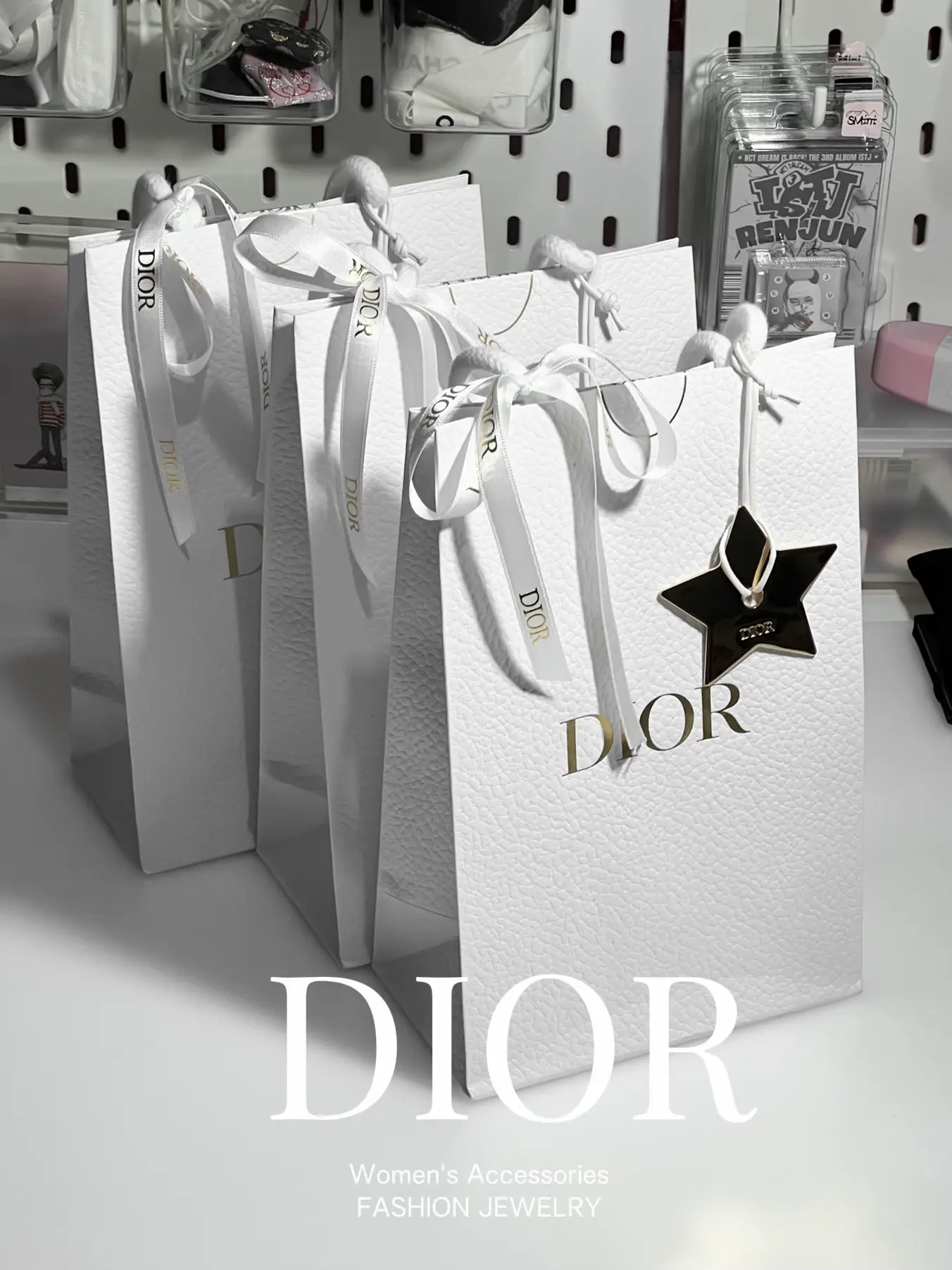 รูปภาพของ Dior: เครื่องประดับที่ควรมี!