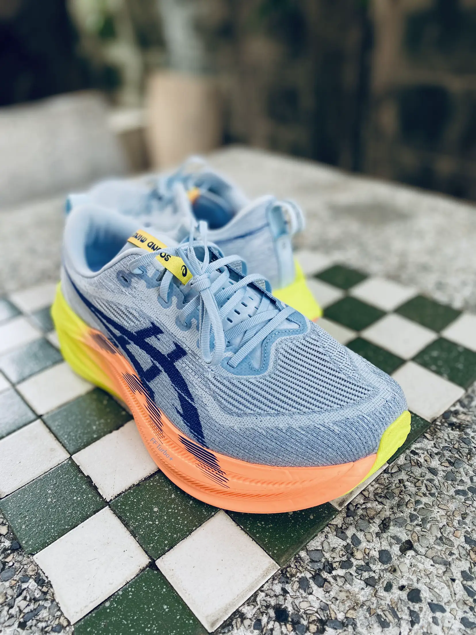 ASICS アシックス スーパーブラスト 25.5cm