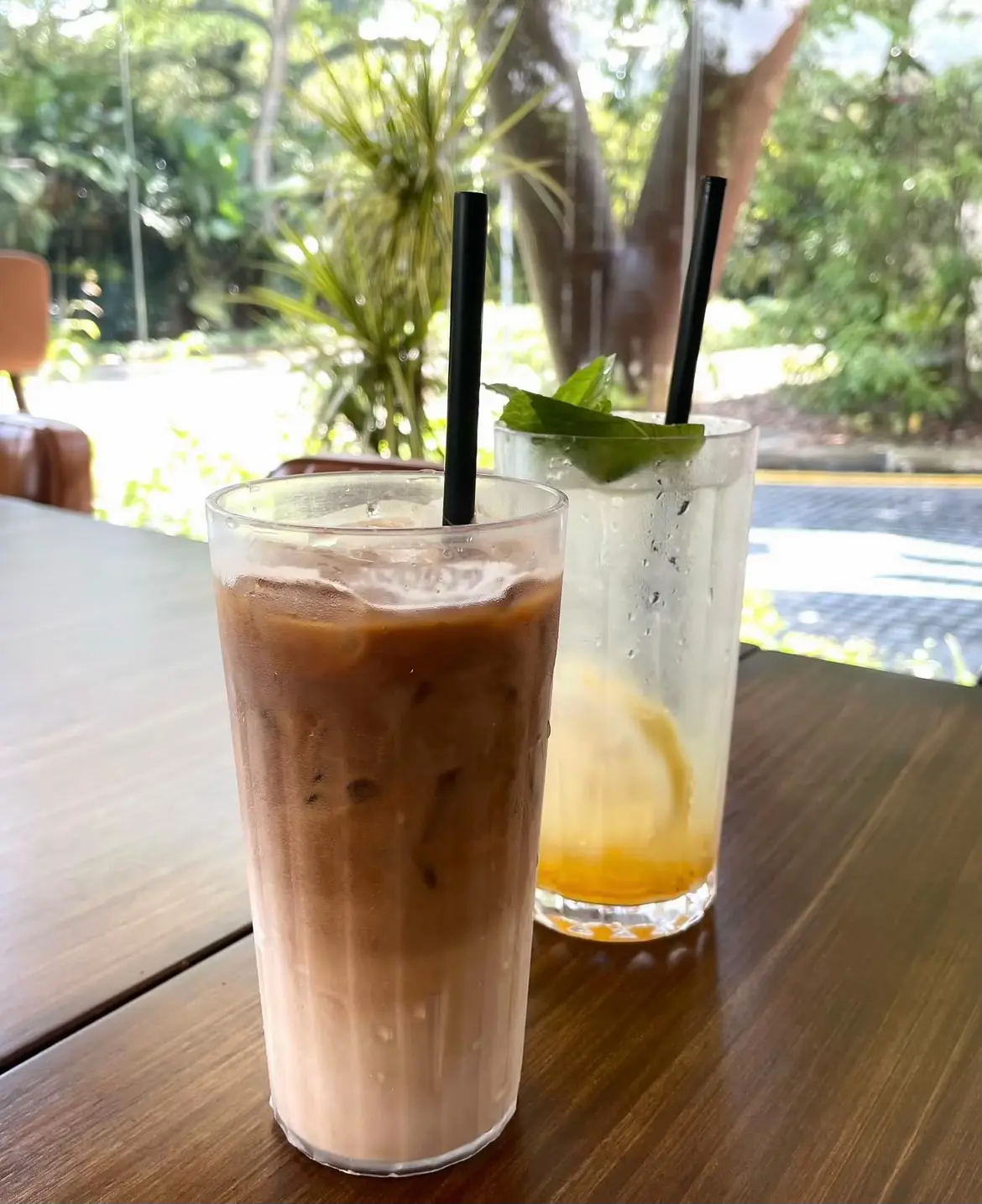 New Botak Jones Signature opens at Botanic Garden Gallery posted by