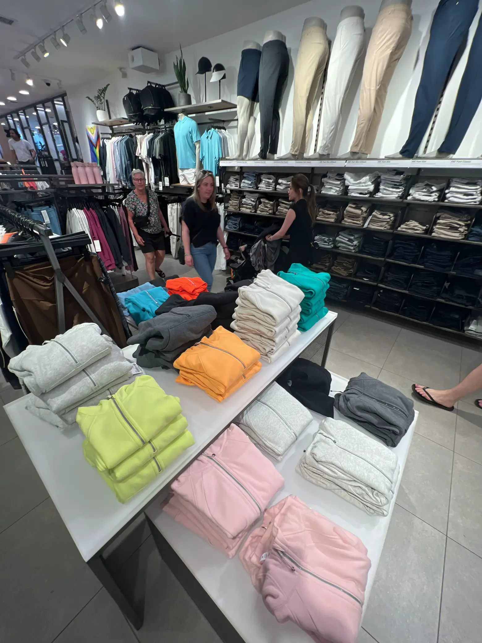 is lululemon really much cheaper in canada?