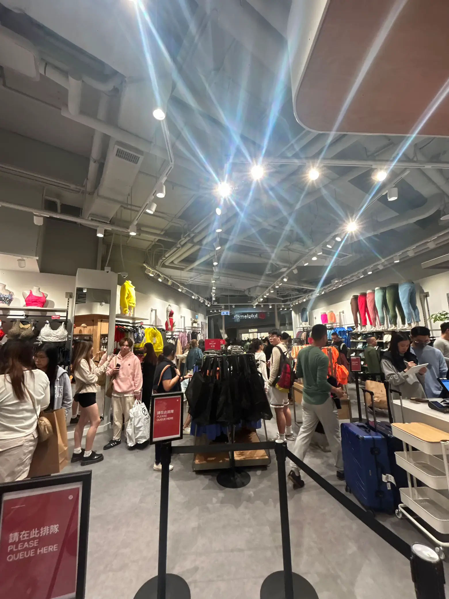 File:HK Tung Chung CityGate Outlets shop Celvin Klein underwear
