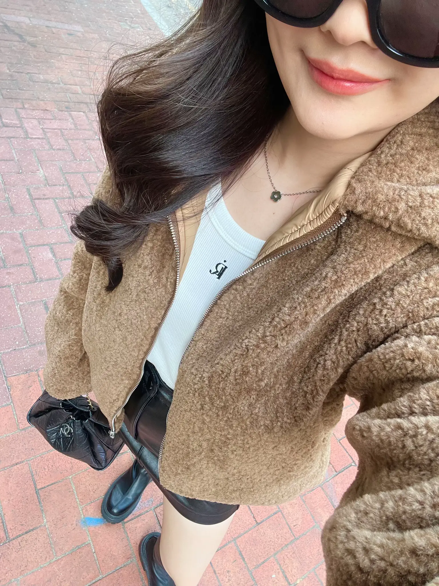 Outfit Style :: Hong Kong 🤎🧸🌉 ˚ ༘ | แกลเลอรีที่โพสต์โดย Riley.apparels ...