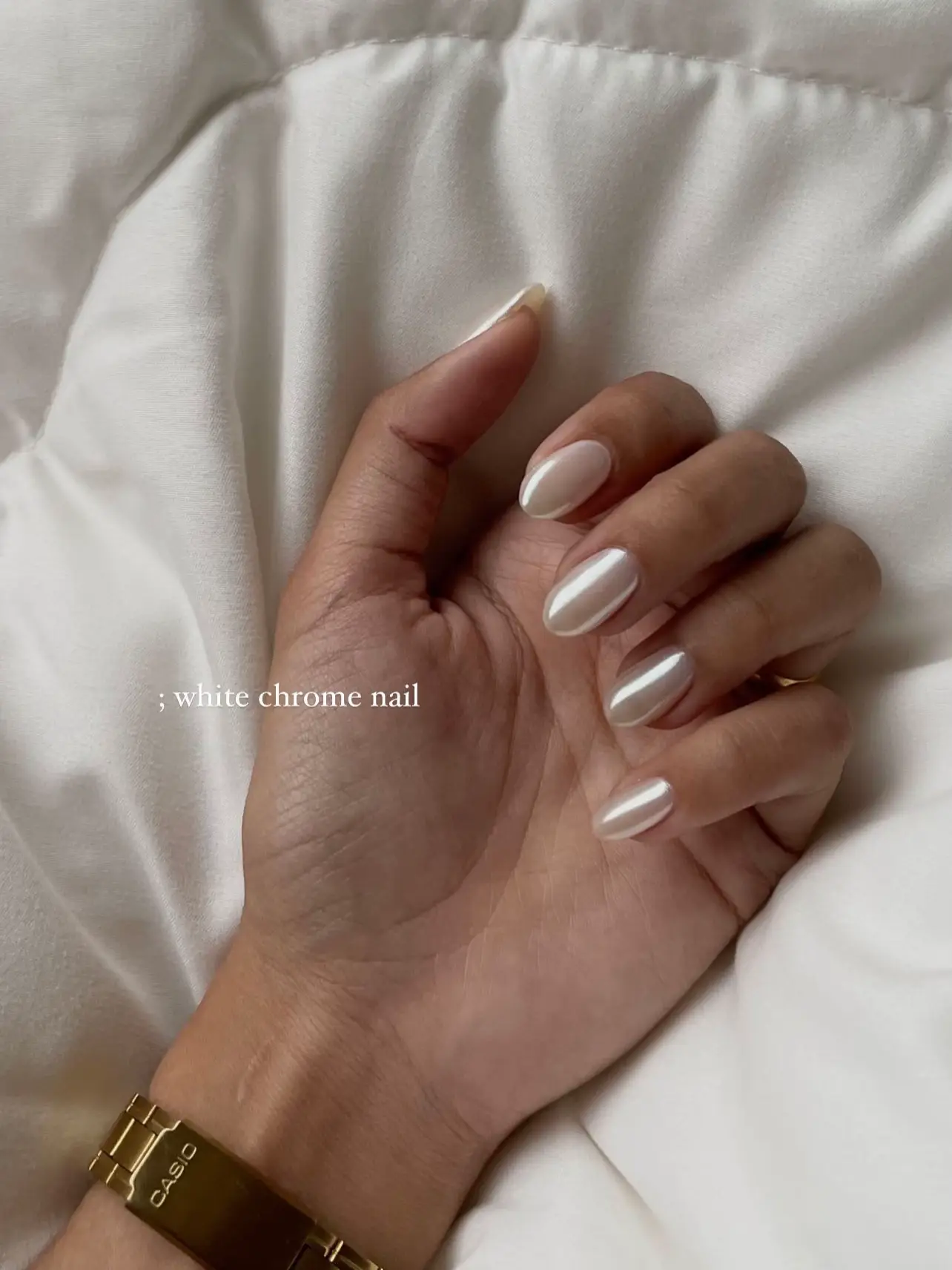 White chrome nails🤍 Gallery posted by Marmail Lemon8