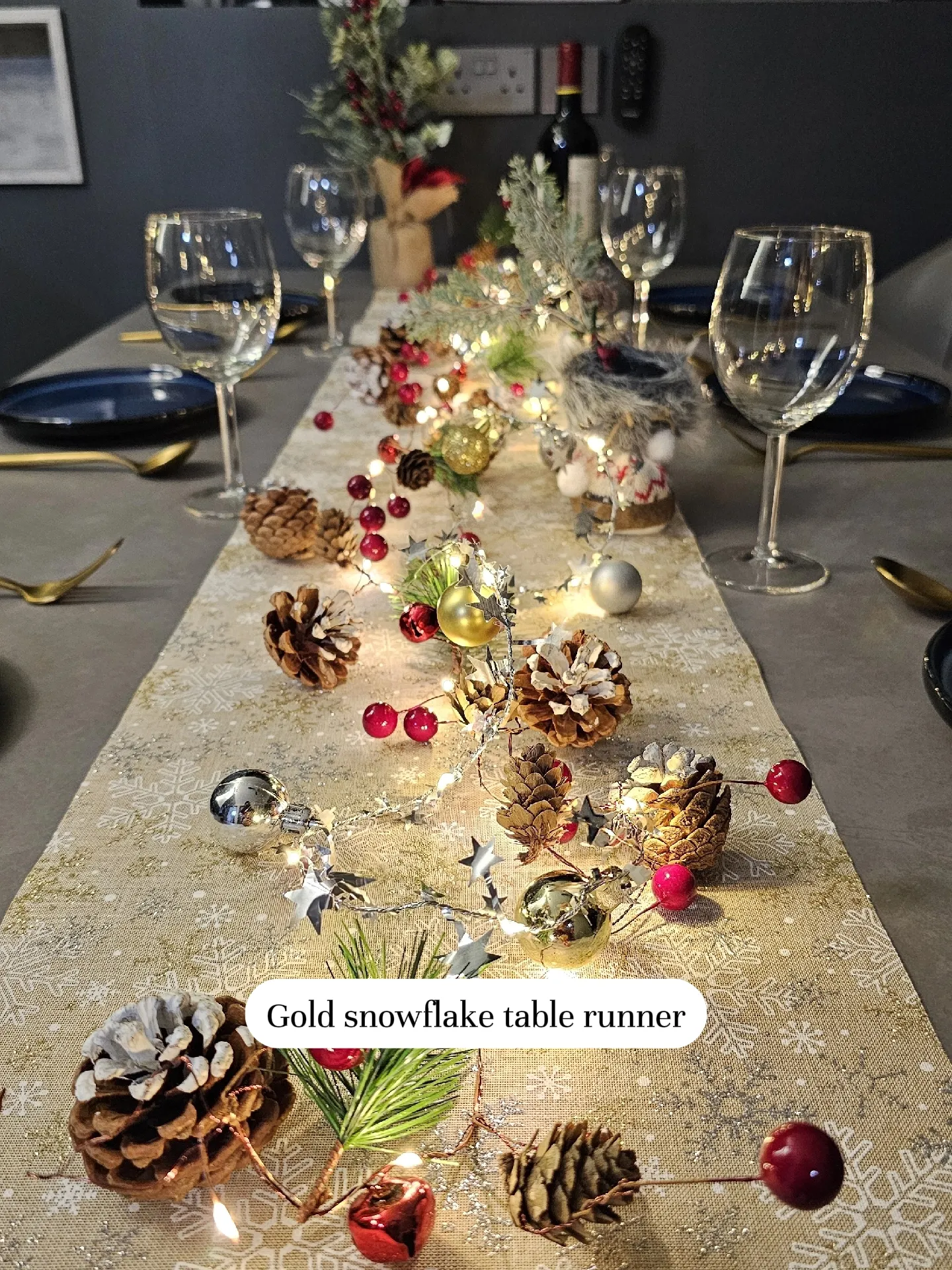 Easy Christmas table setup at home