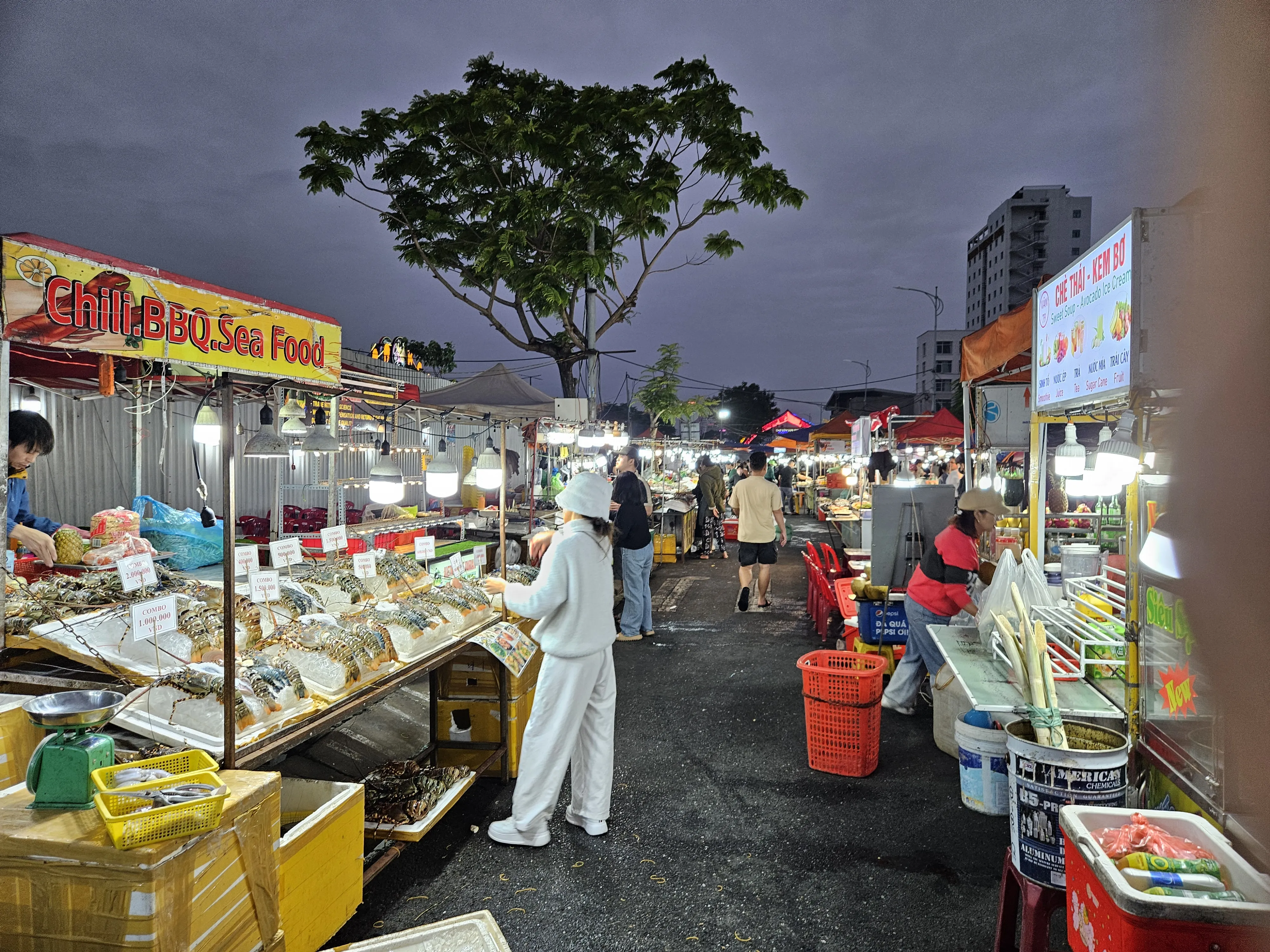 Enson Market Photos - v1q45ix
