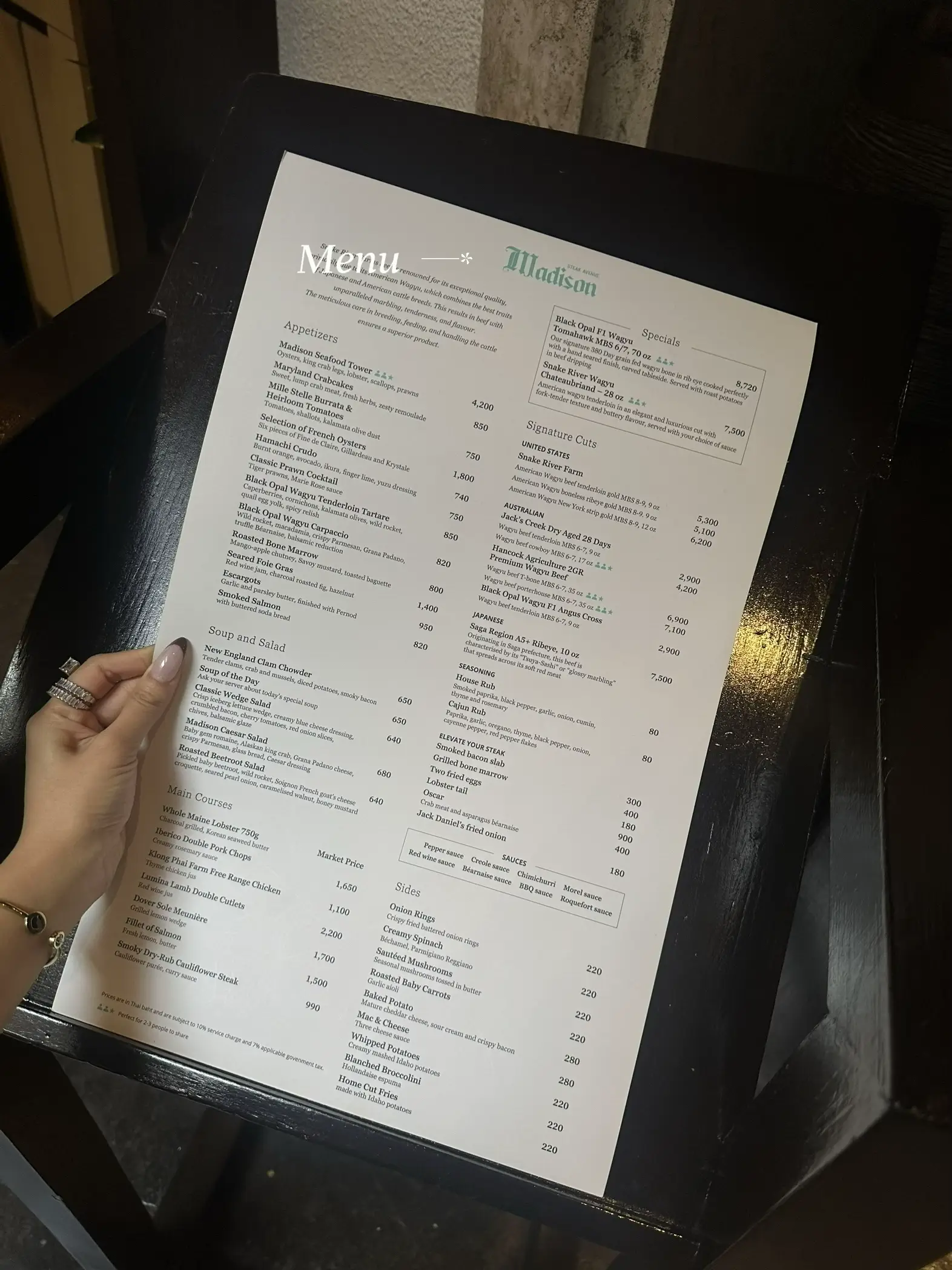 รีวิว Dinner RIB ROOM & BAR Steakhouse 🍴🌹 | วิดีโอที่เผยแพร่โดย แก้ว ...
