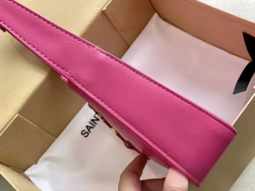 Hot pink hot sale ysl bag