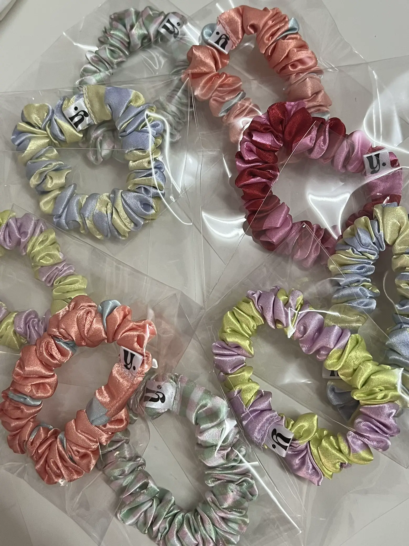Scrunchie Labah Labah My fav Scrunchies!! | แกลเลอรีที่โพสต์โดย Seennattha🎀🐻 | Lemon8