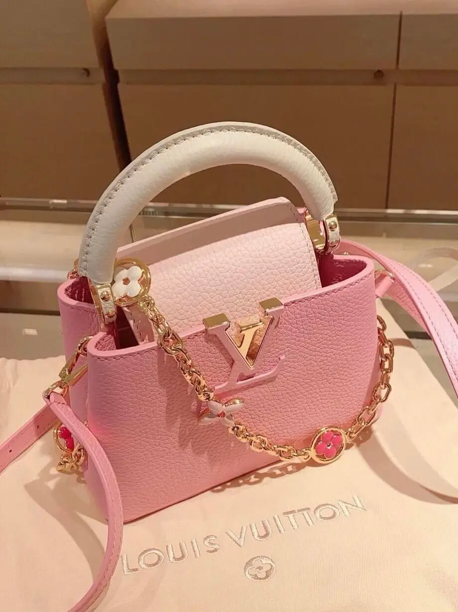 เข็มขัด Celine ชิ้นแรกกก ซื้อเพราะลิซ่า 🖤💗 | Gallery เข็มขัด Celine ชิ้นแรกกก ซื้อเพราะลิซ่า 🖤💗 | Gallery