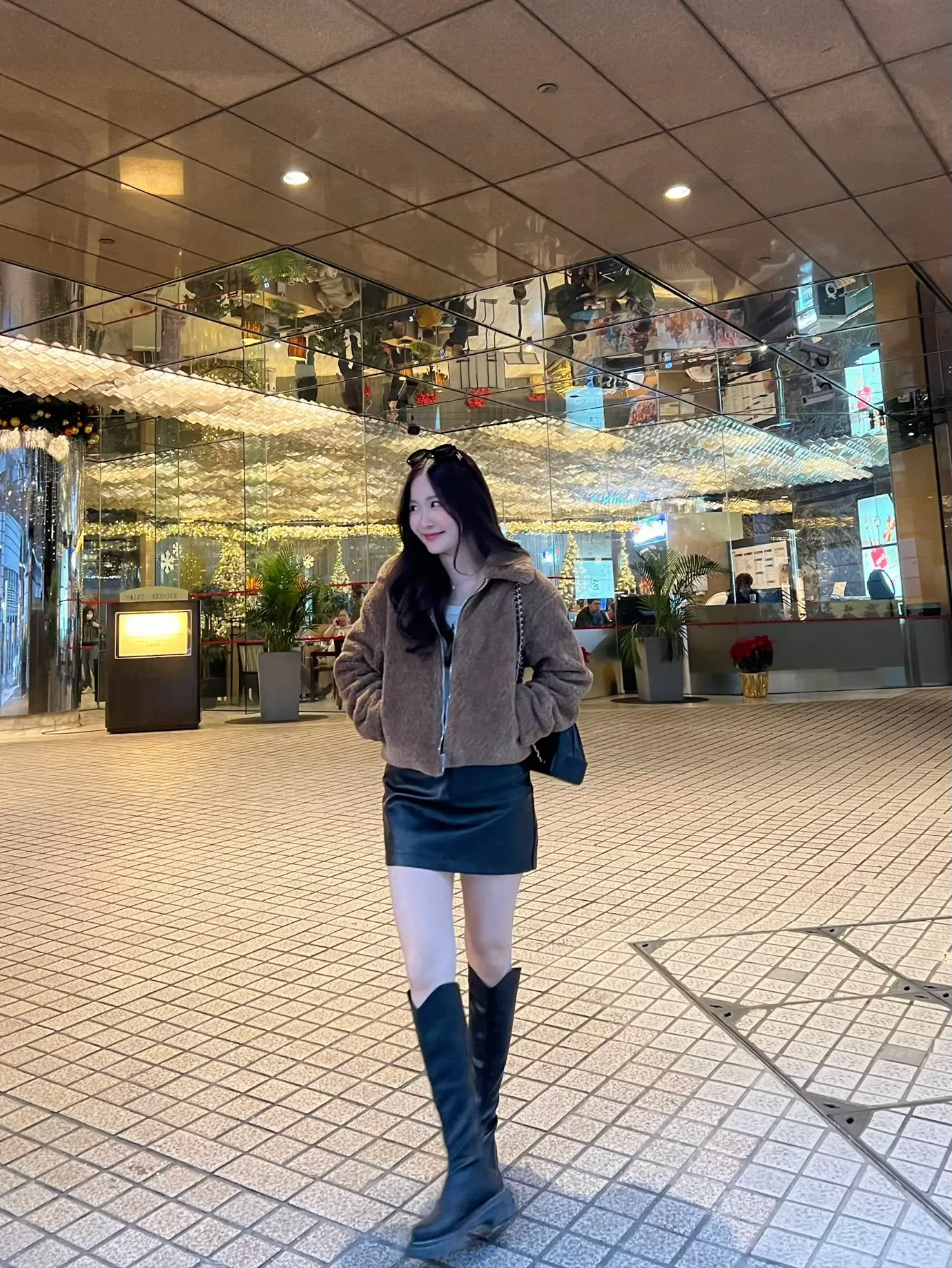 Outfit Style :: Hong Kong 🤎🧸🌉 ˚ ༘ | แกลเลอรีที่โพสต์โดย Riley.apparels ...