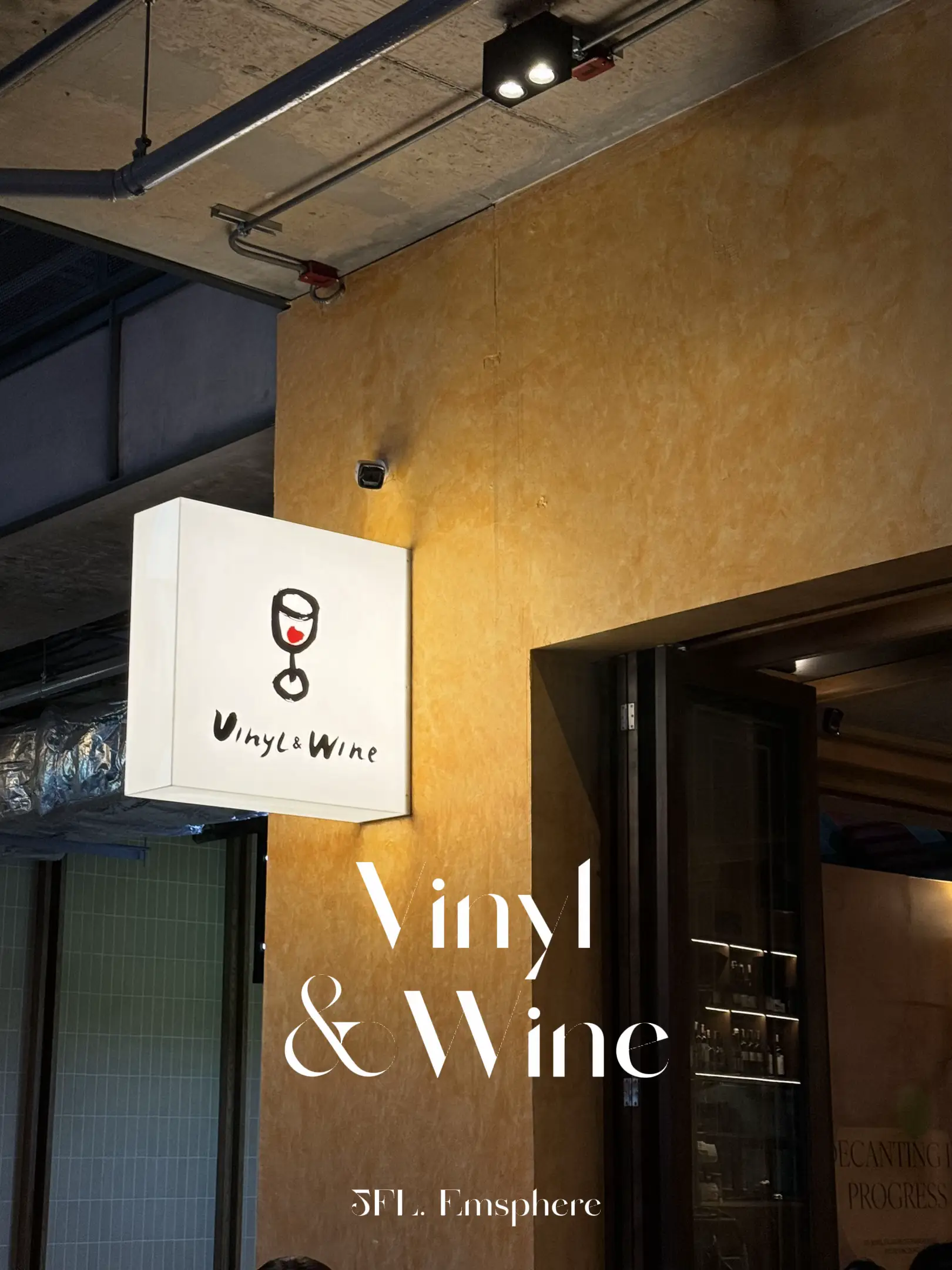 Vinyl&Wine ร้านไวน์ไวบ์ดีย่านกลางเมือง🍾💥 | แกลเลอรีที่โพสต์โดย phatthas ...