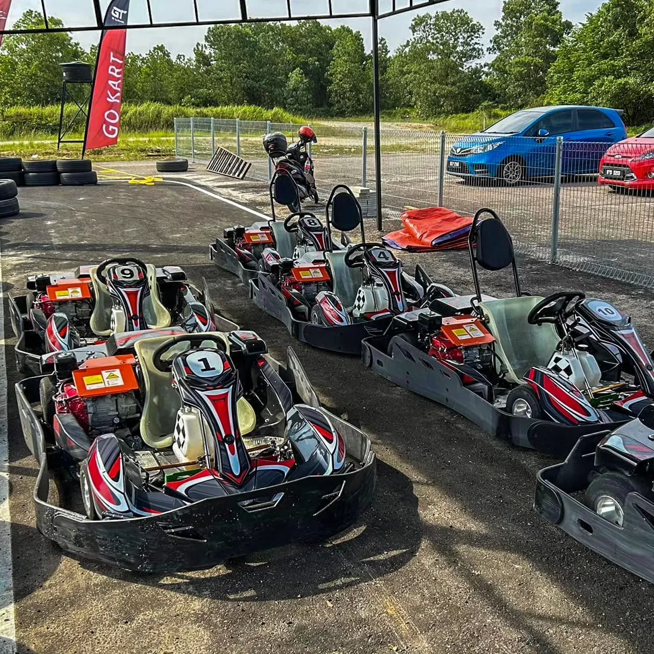 8 Best Racetracks For Go Karting In NYC - Secret NYC