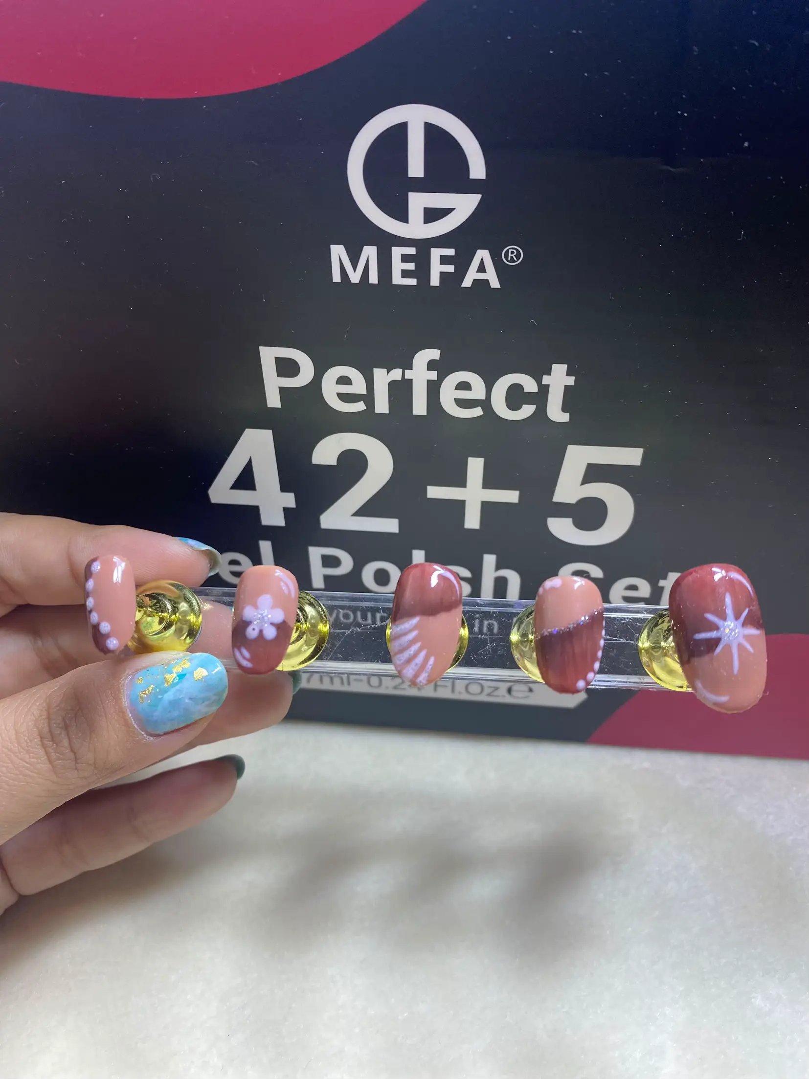 NAIL ART SIMPLE PAKAI EYE SHADOW😍 bilibiwが投稿したフォトブック Lemon8