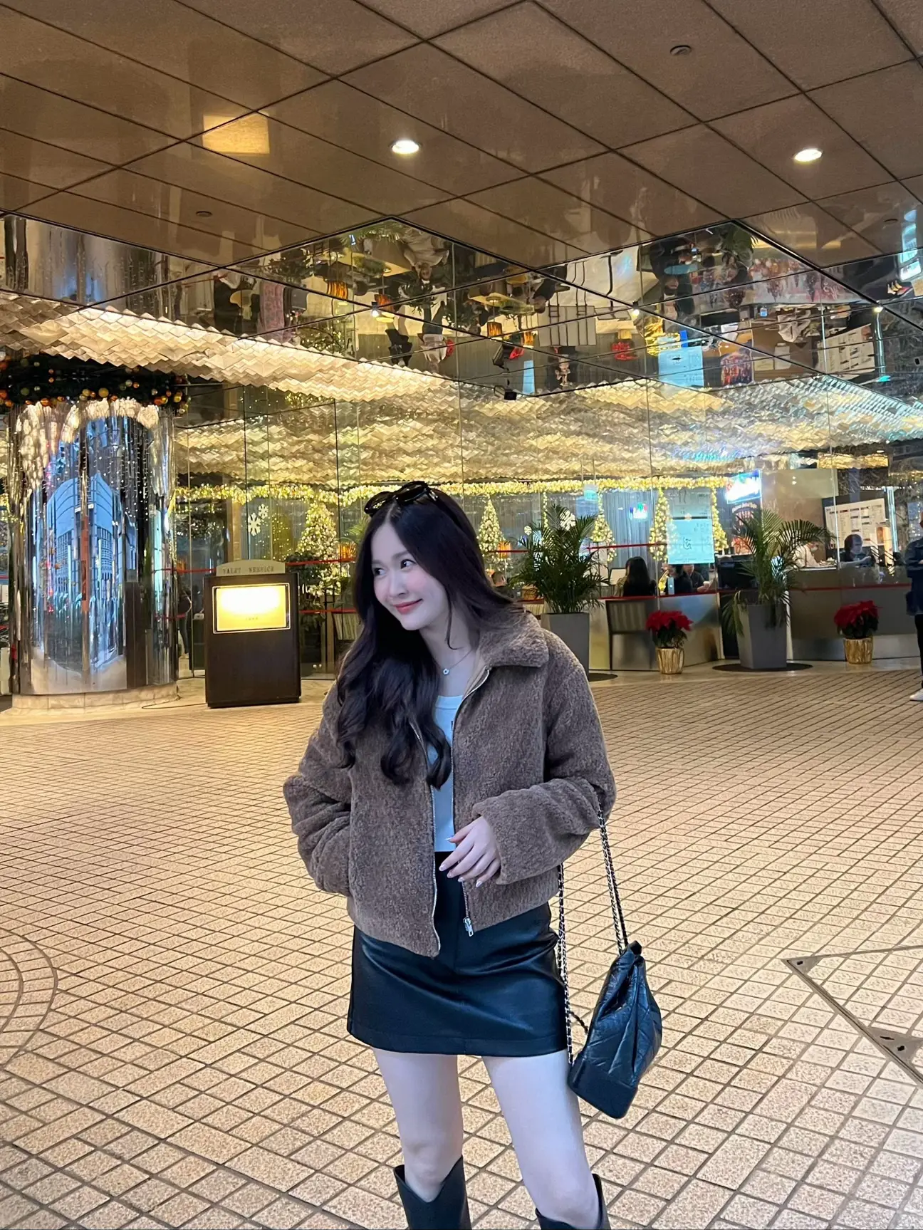 Outfit Style :: Hong Kong 🤎🧸🌉 ˚ ༘ | แกลเลอรีที่โพสต์โดย Riley.apparels ...