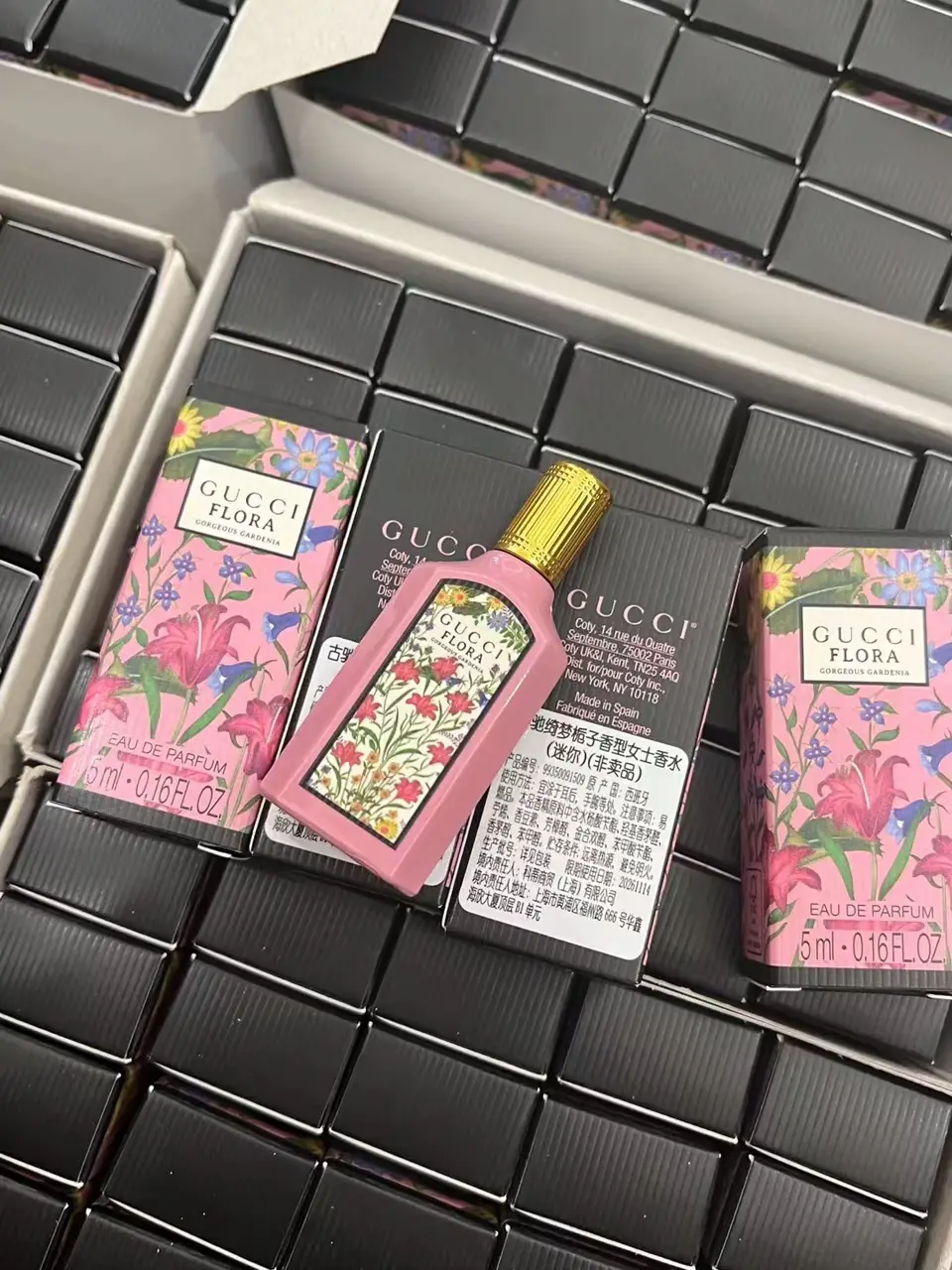 Gucci Flora Gorgeous Gardenia Eau de Parfum Mini Perfume Set