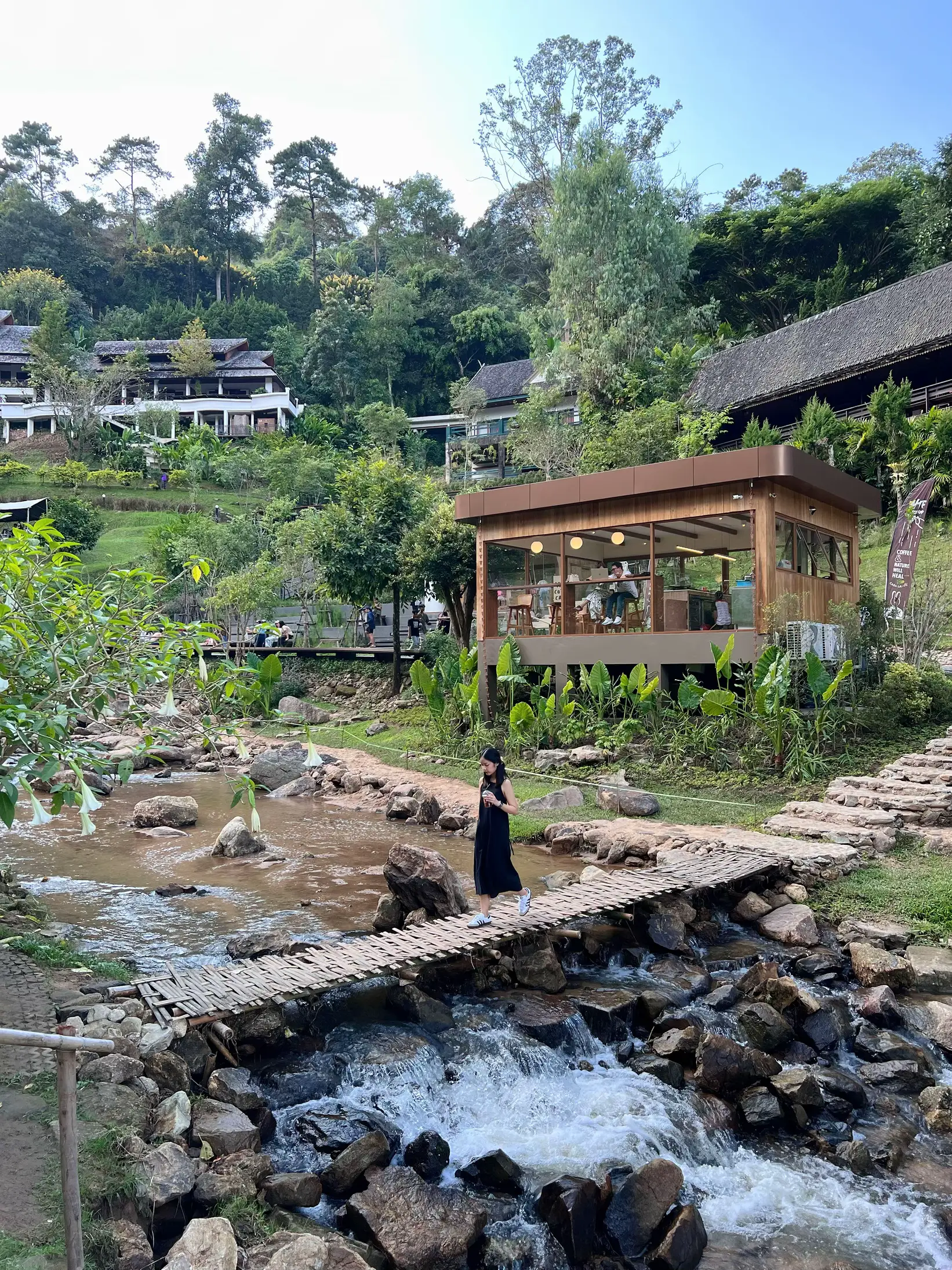 🪵คาเฟ่แนวแคมป์ปิ้งริมน้ำตกยอดฮิตของจเชียงใหม่🌳💦 แกลเลอรีที่โพสต์โดย Ploy Prangwalai Lemon8 9779