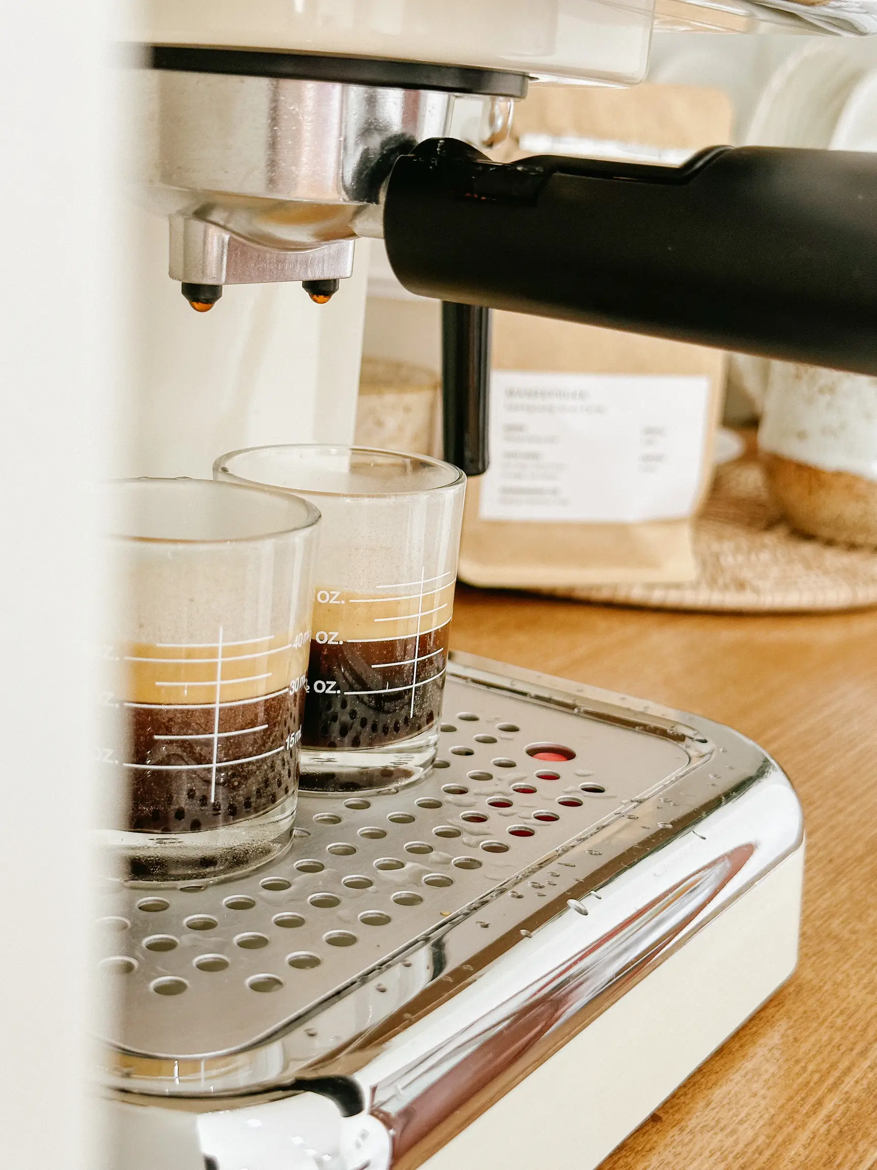 This millennial pink coffee machine is a kitchen must-have