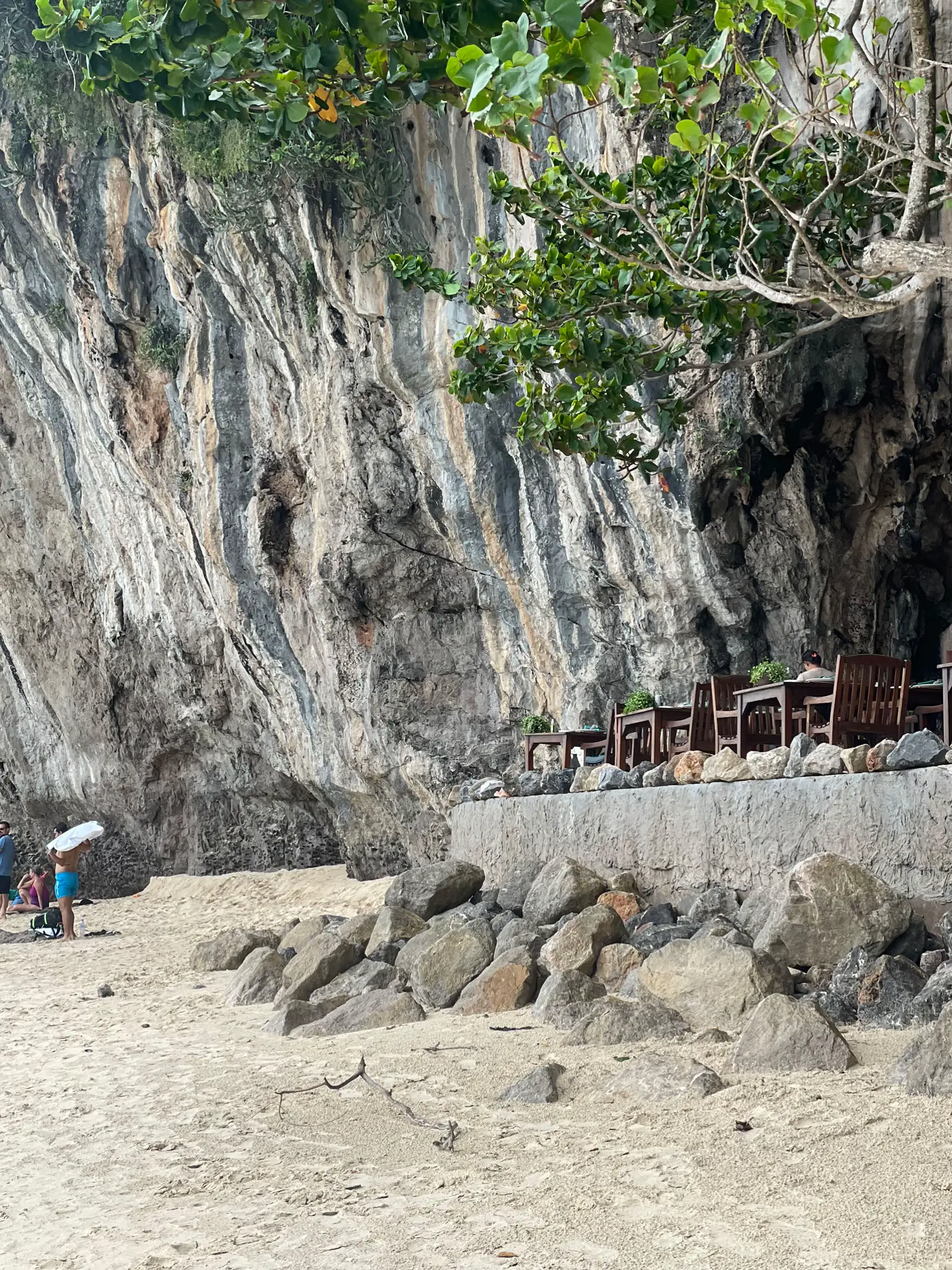 The GROTTO restaurant ⛰️ 🍹 ห้องอาหารที่วิวดีติดอันดับโลก . | แกลเลอรี ...