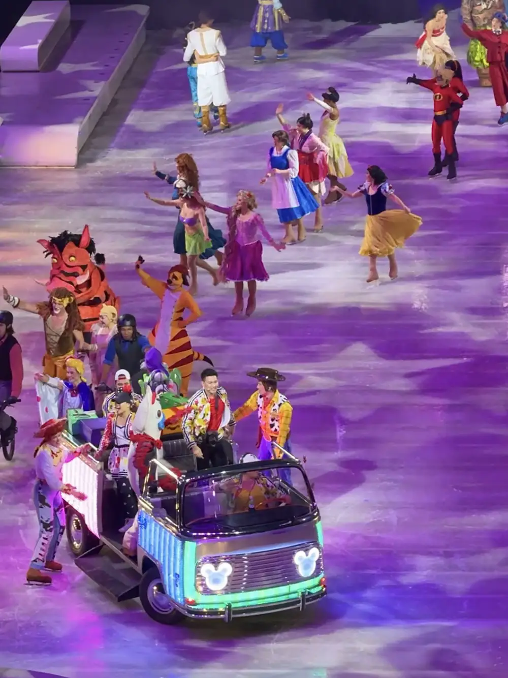 ไป Disney On Ice 2024 มาเป็นยังไงบ้าง ? จะมารีวิวให้ดู !! แกลเลอรีที่