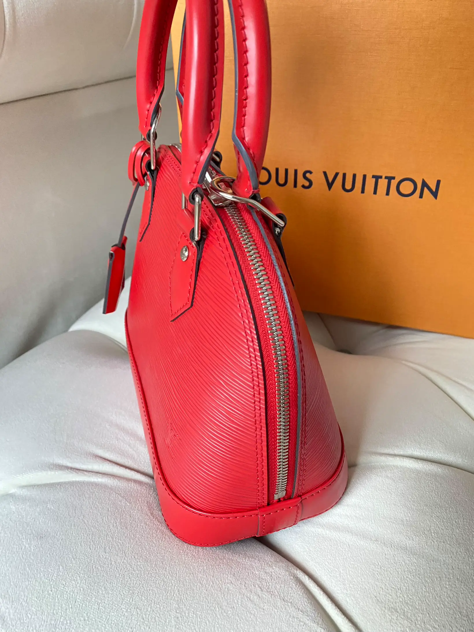 5 WAYS TO STYLE LOUIS VUITTON ALMA BB FOR SUMMER