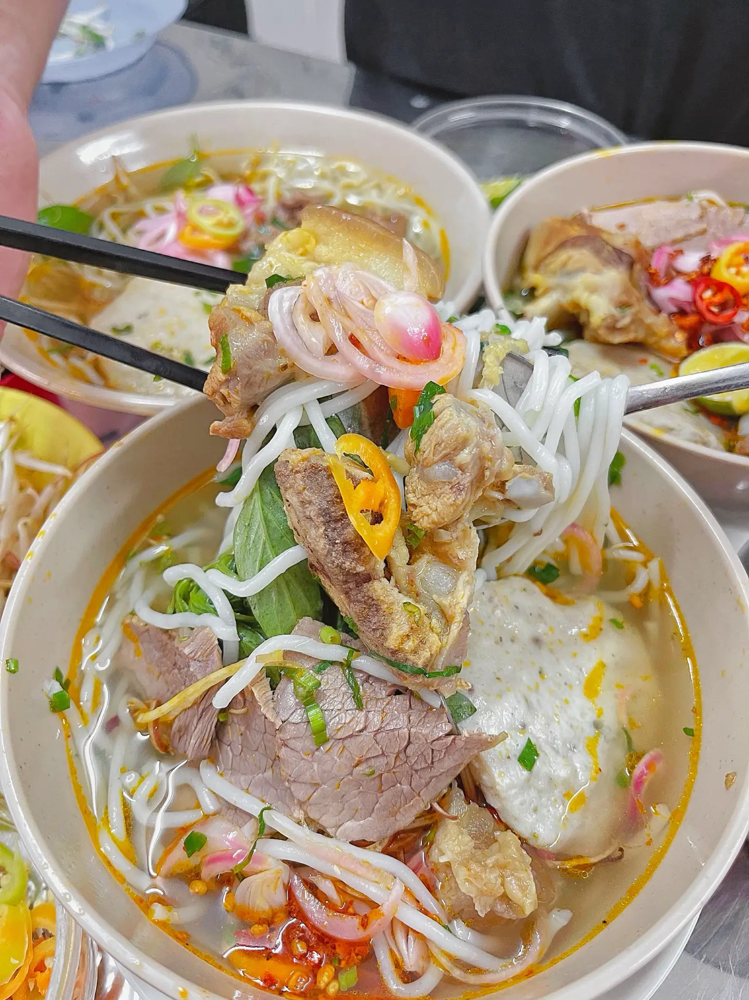 QUÁN BÚN BÒ ĐỌC MENU HOA CẢ MẮT 🫣 | Bộ sưu tập do HétMyDiscovery ...