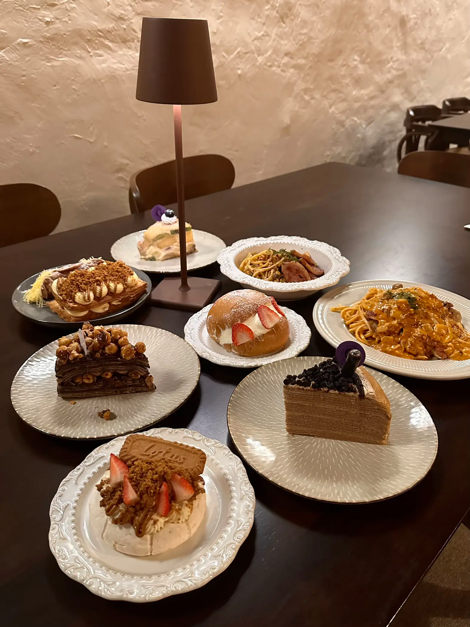 Ipoh Cafe Gabrielle Mille Crepe Galeri disiarkan oleh ckahyee Lemon8